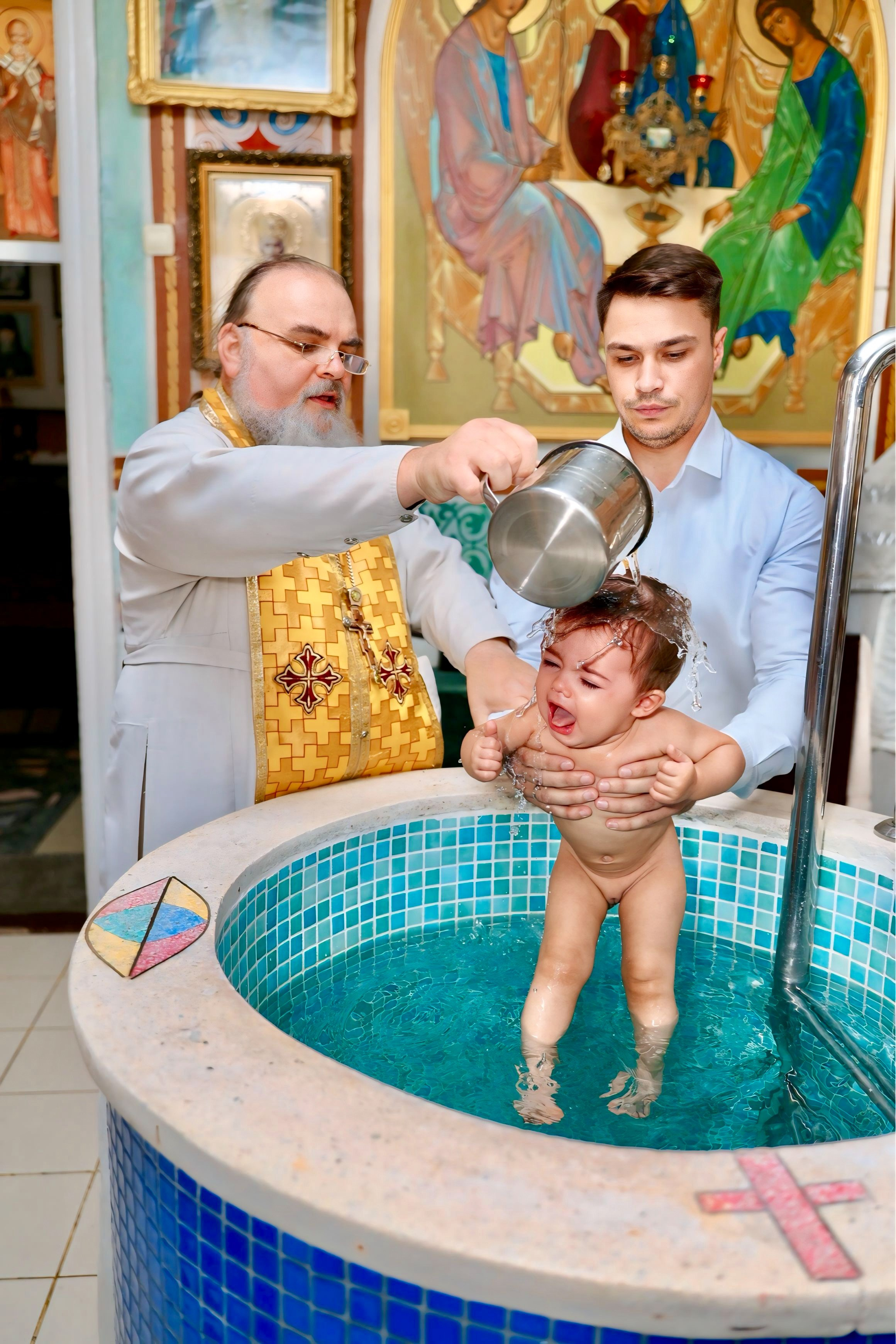 Botez. Fotograf al tainelor bisericești – Alina Fetu