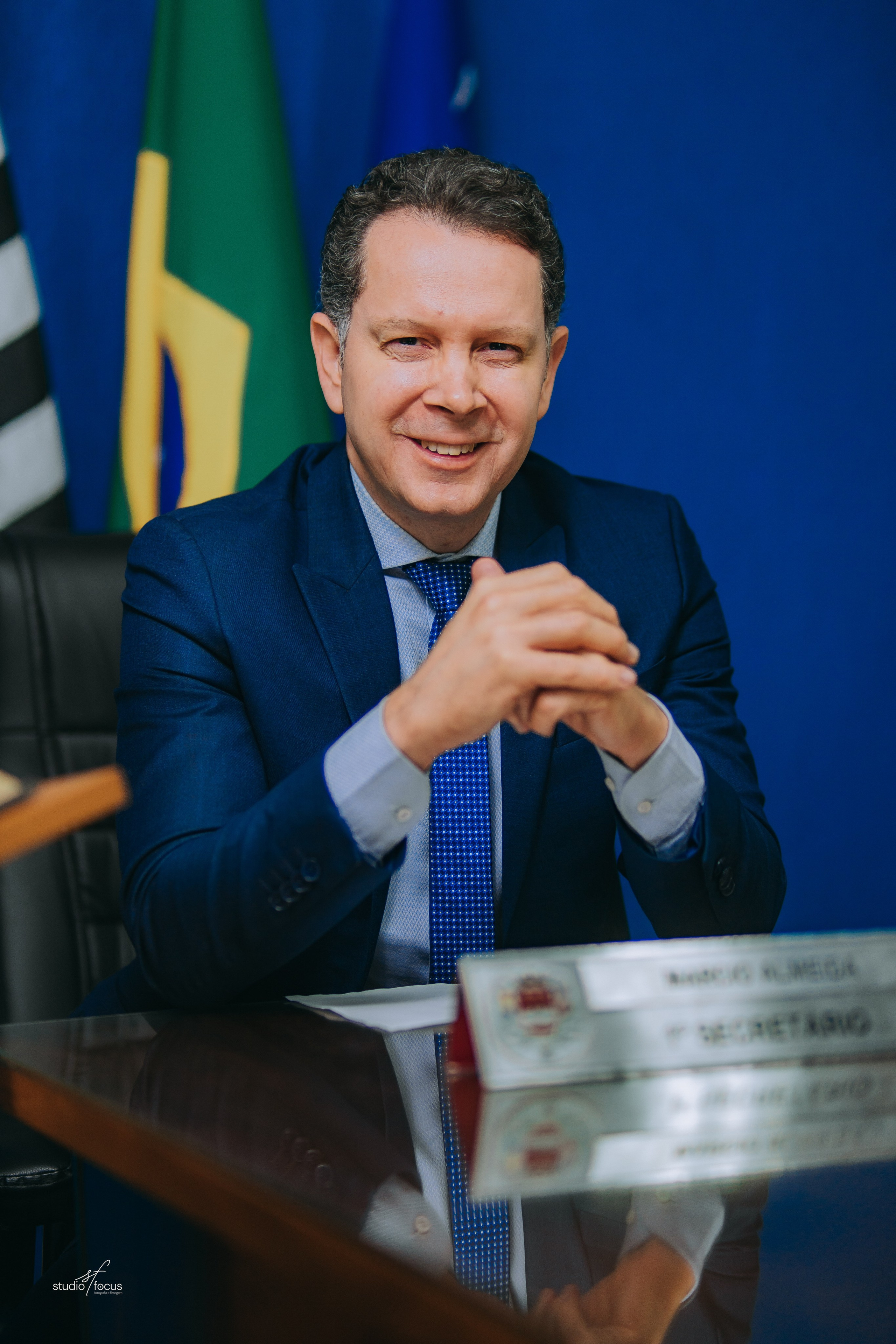 Corporativo/Politico