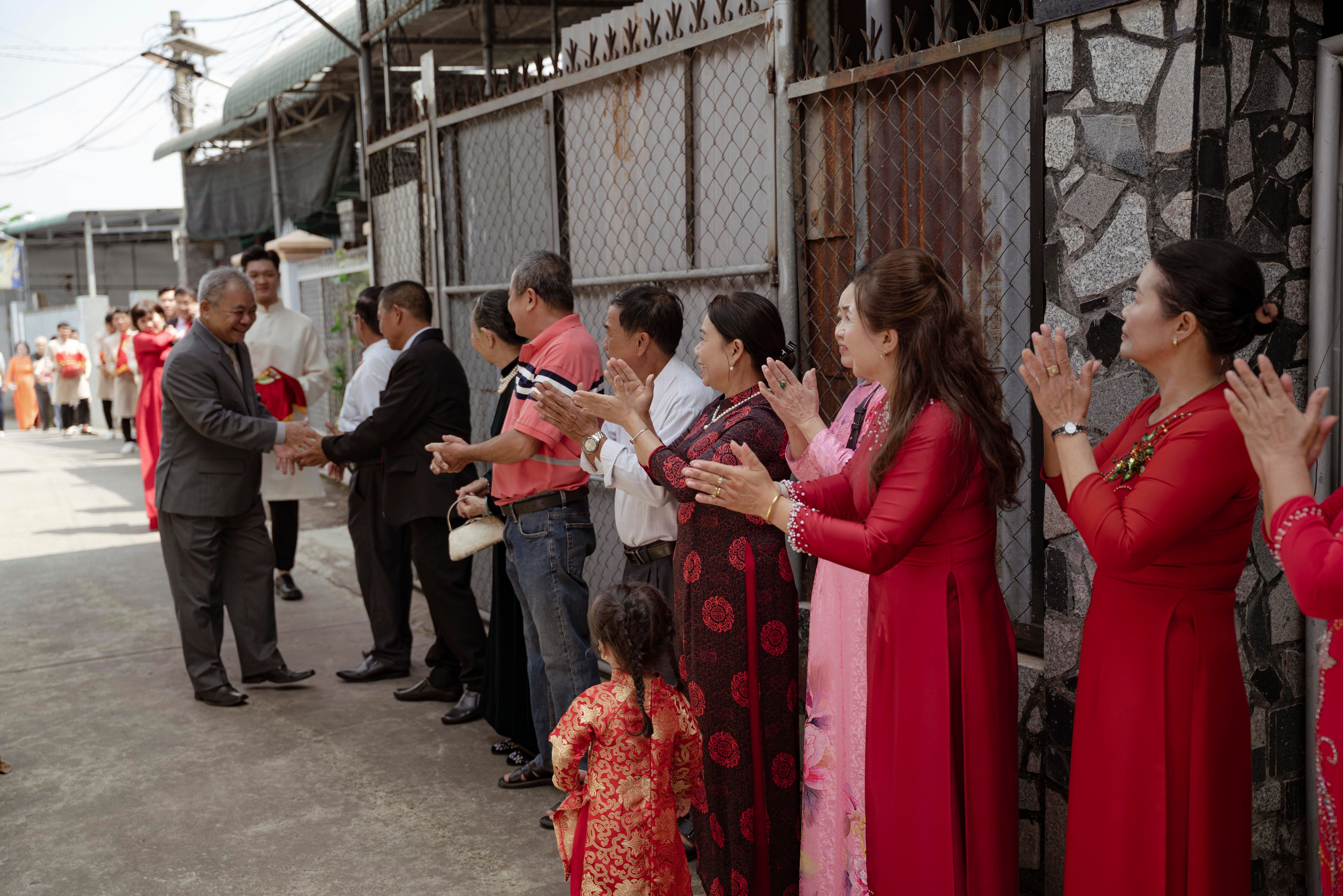 LINH & HUYEN. WEDDING PHOTOGRAPHER IN VIETNAM