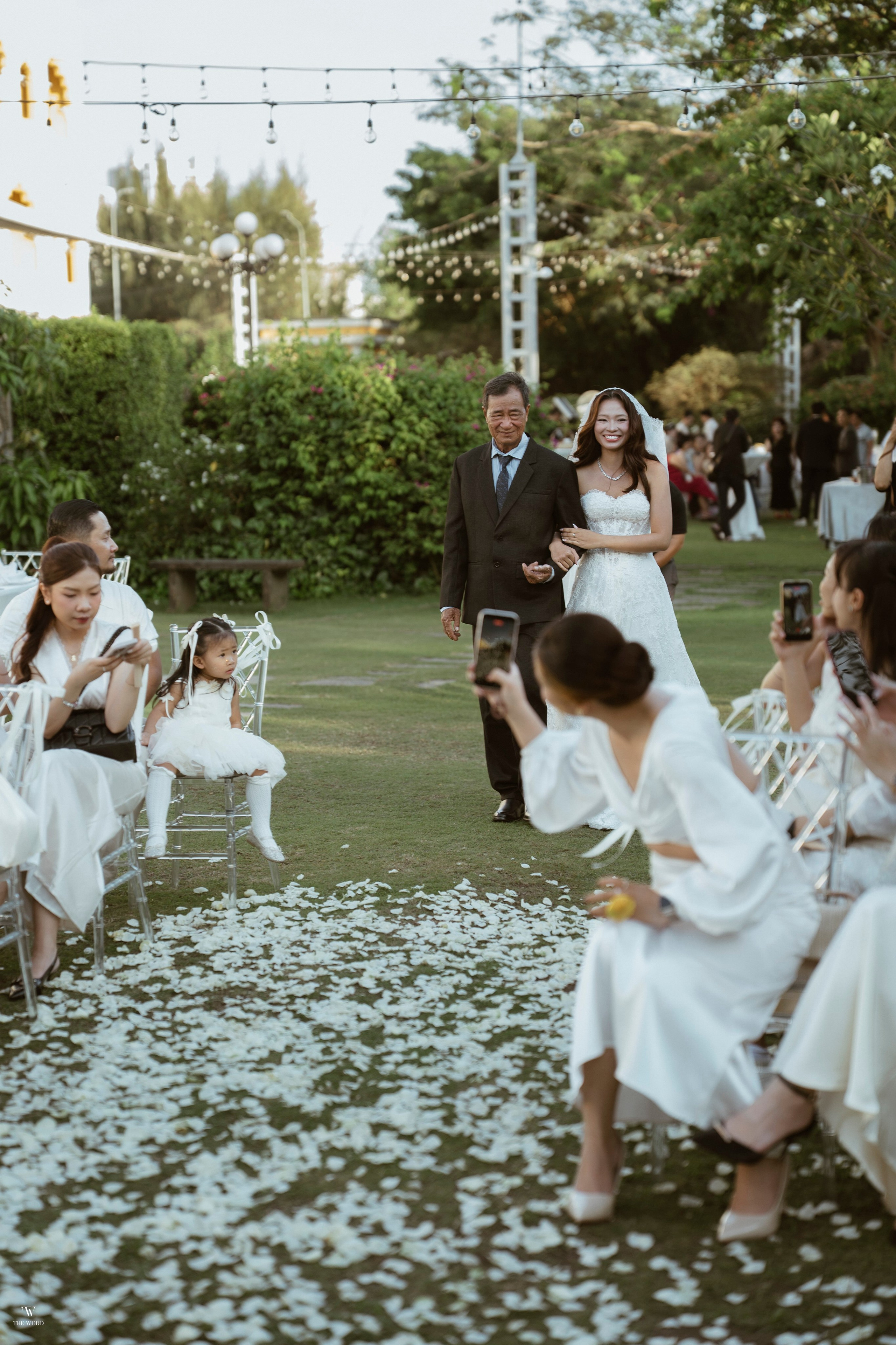 ALEX & NICOLE. WEDDING PHOTOGRAPHER IN VIETNAM
