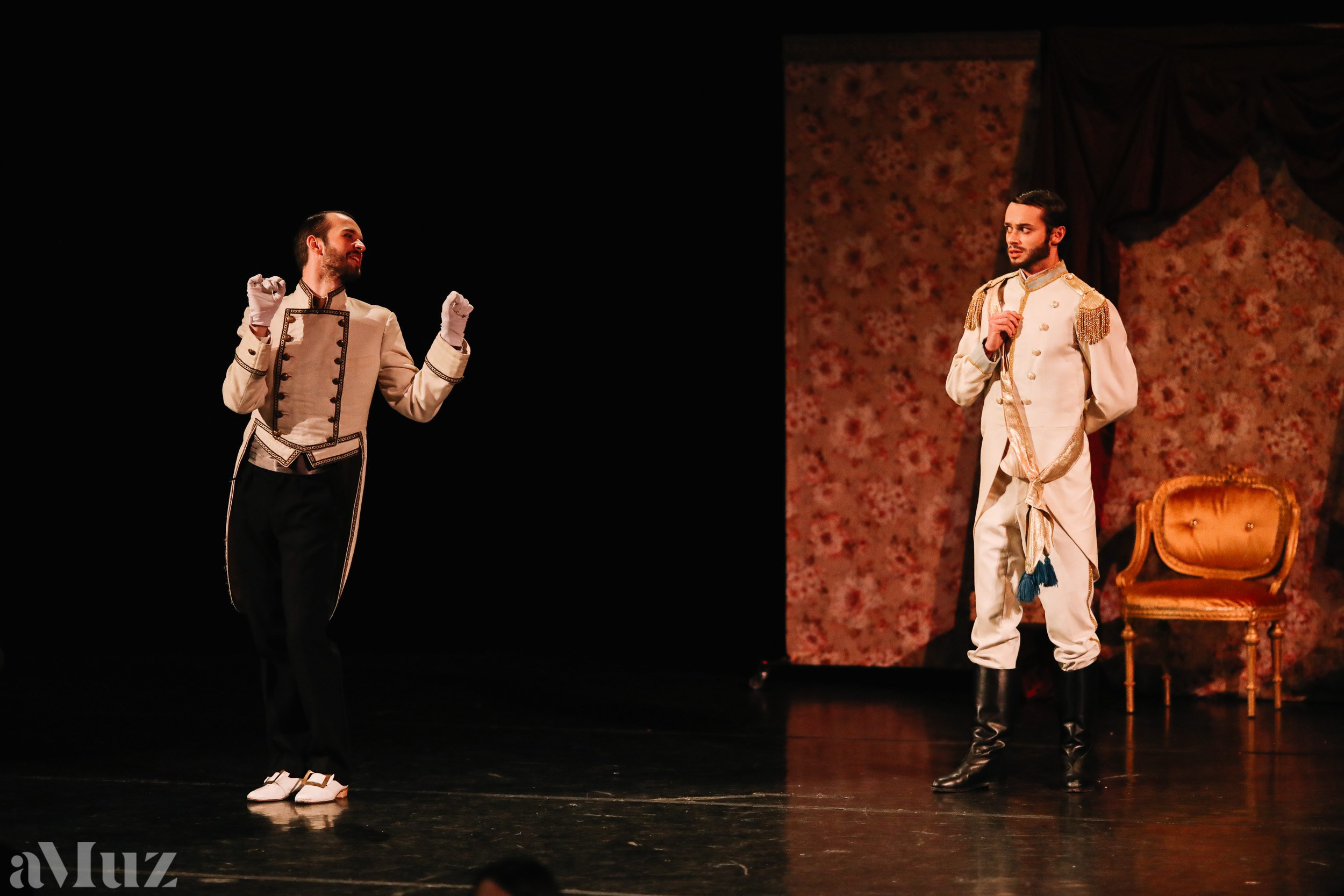 Opera Łąkowa. Fotograf Ślubny Warszawa - Sesje Biznesowe Rodzinne Eventy