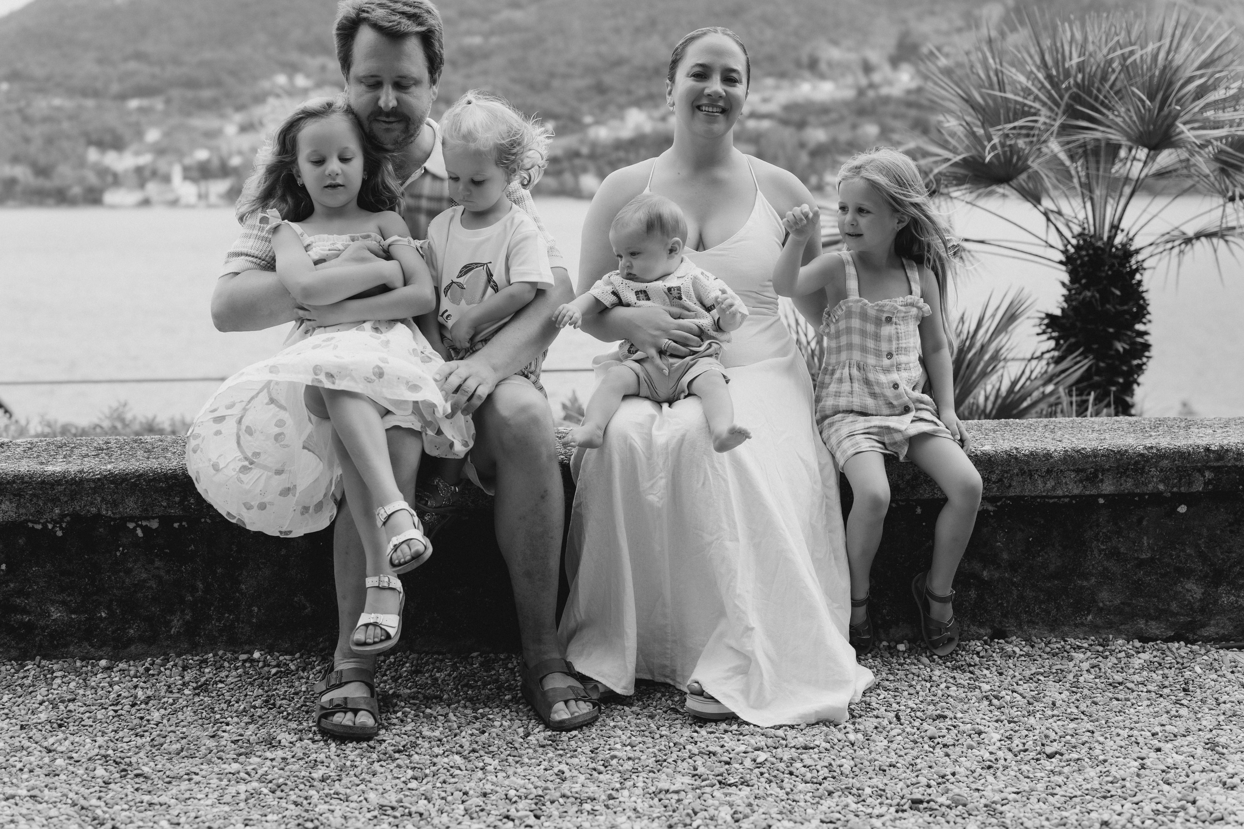 Family moments in Como Lake. PHOTOGRAPHER IN ITALY