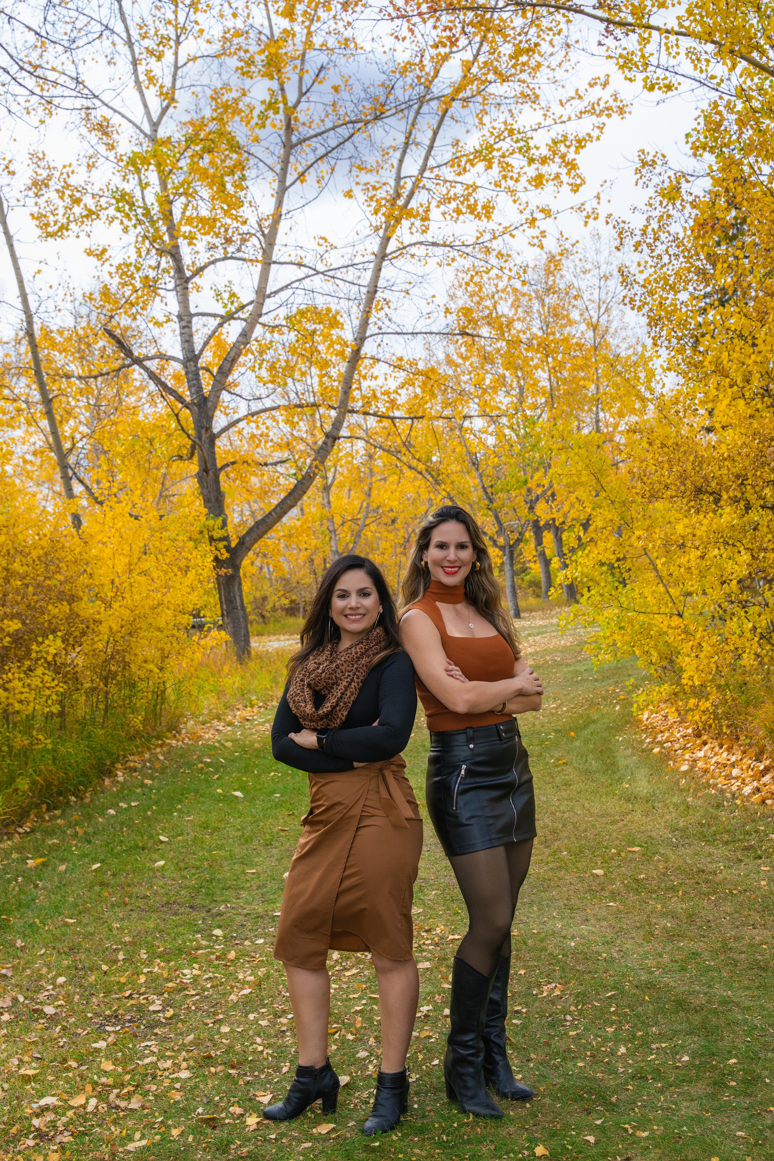 Ariana’s Family. Carlos Lima Photography — Photographer in Calgary