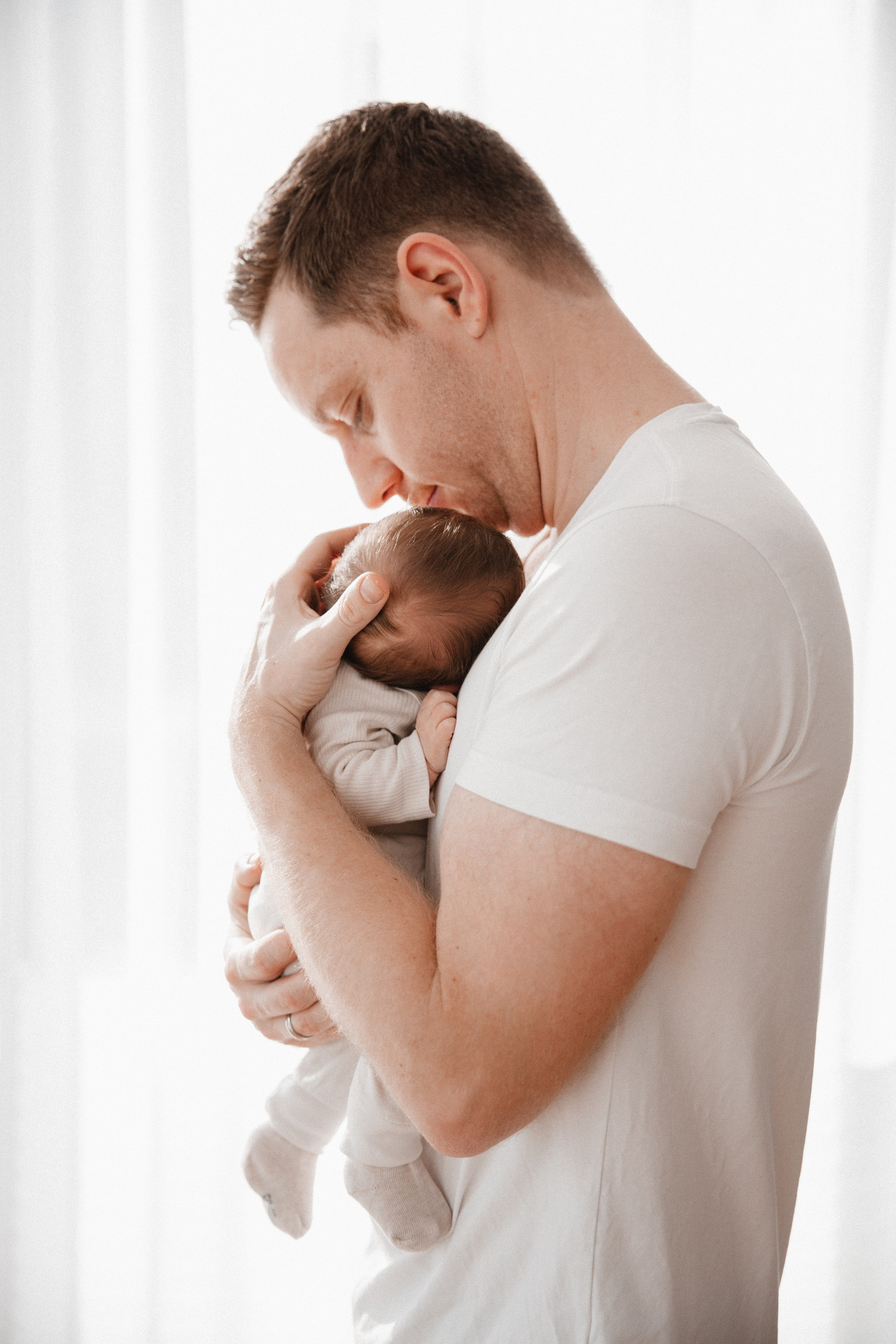 Neugeborenenfotos Zuhause. Hochzeitsfotografie |Hochzeitsfotograf Bochum | Hochzeitsfotograf Dortmund | Hochzeitsfotograf Essen | Hochzeitsfotograf Ruhrgebiet