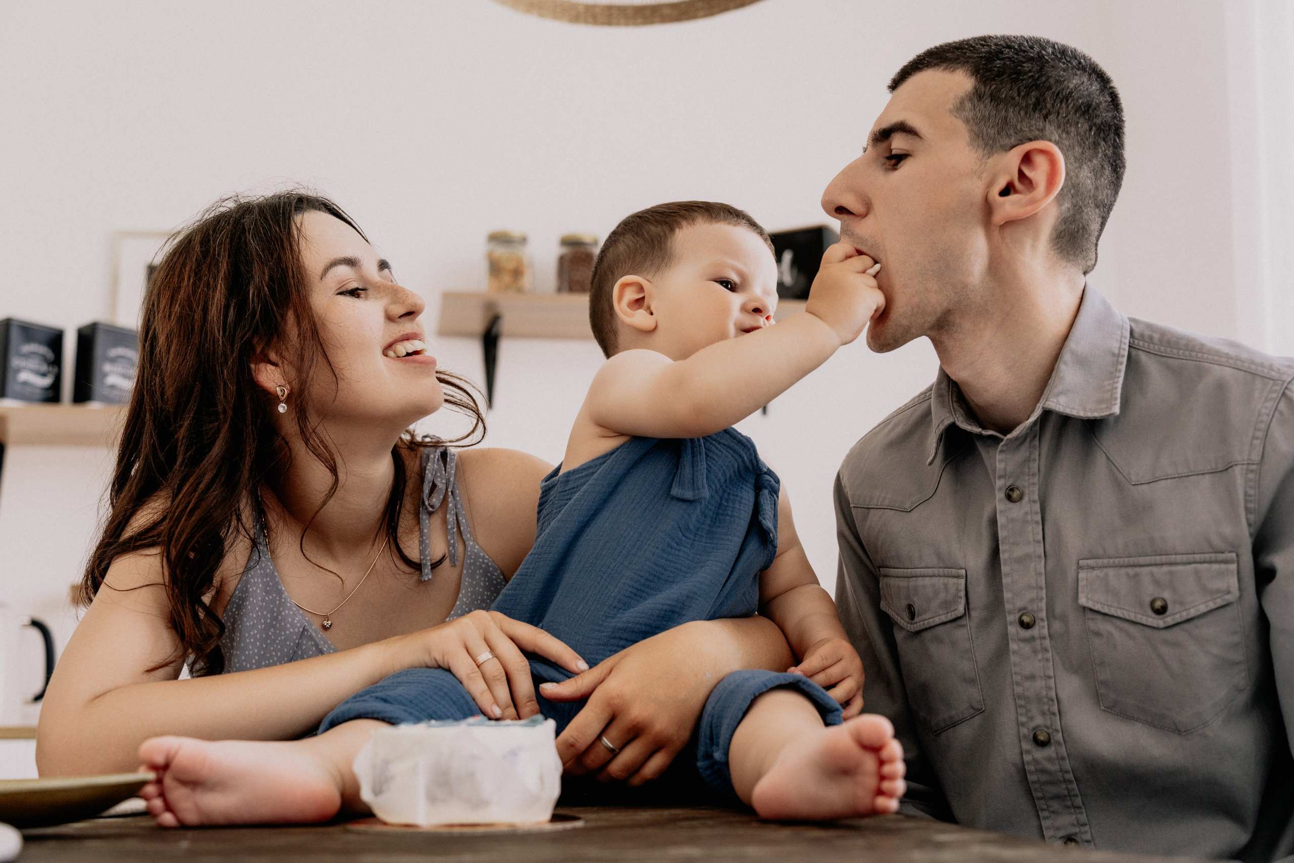 Cozy Family Photography at Home – Lifestyle & Love. Alisa Tant — Family and newborn photographer Bucks County, Montgomery county, Philadelphia, NJ