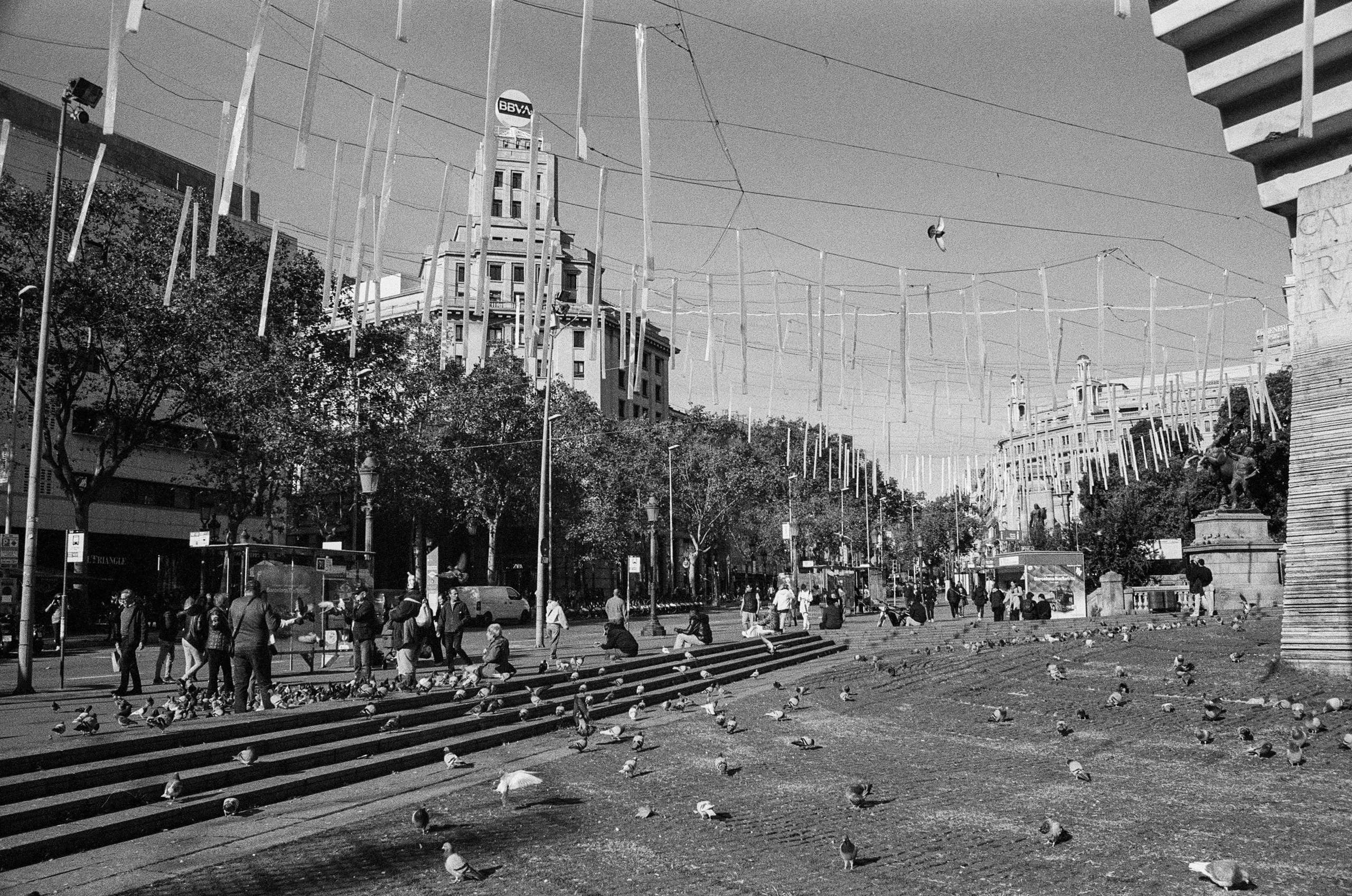 Barcelona — Light, Rhythm and Architecture. Wedding Stories — Professional Wedding Photography & Videography in Germany, Italy, Spain & all across Europe