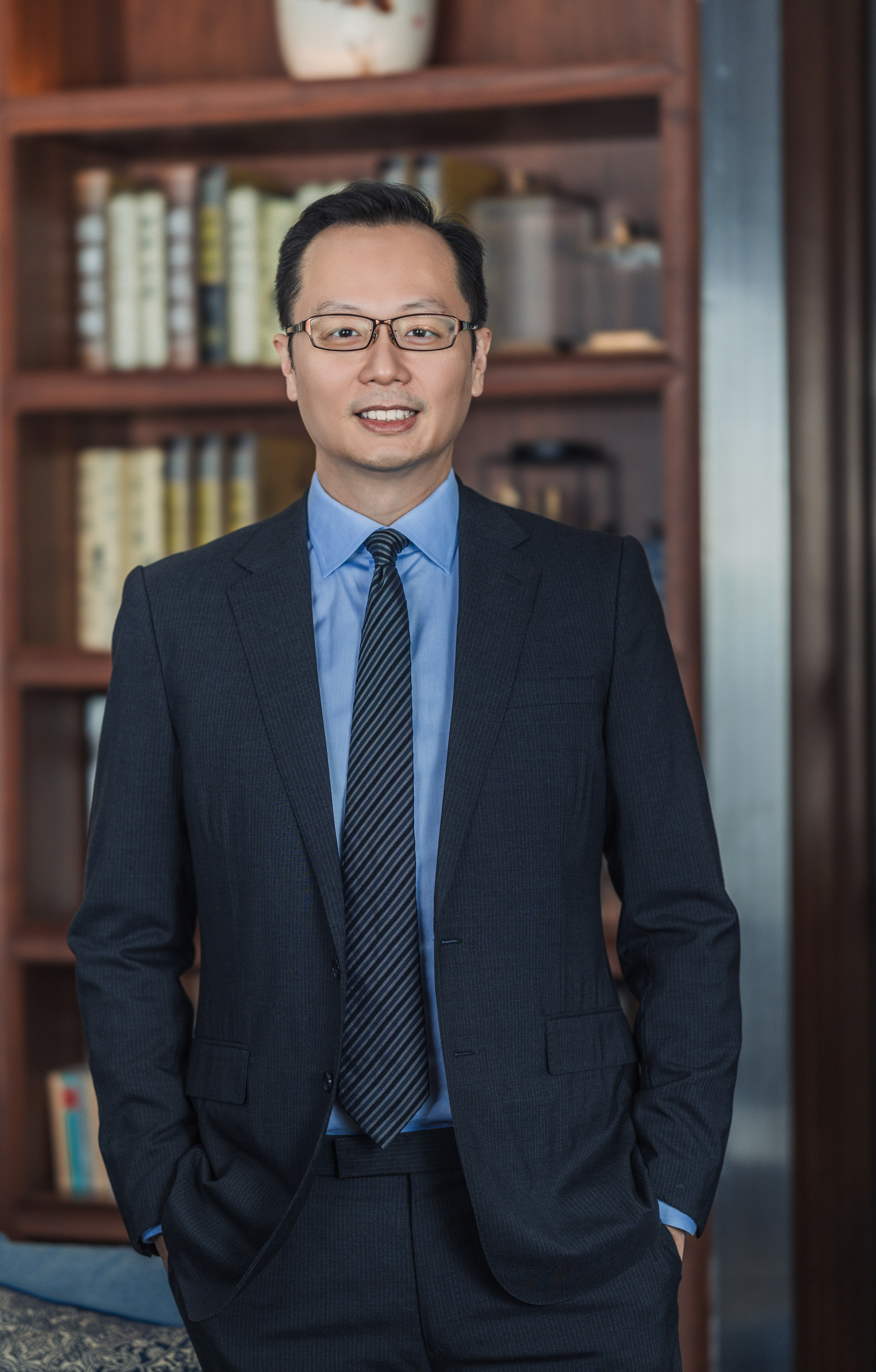 CORPORATE. Louisa Lewis |Shenzhen-based Photographer & Videographer