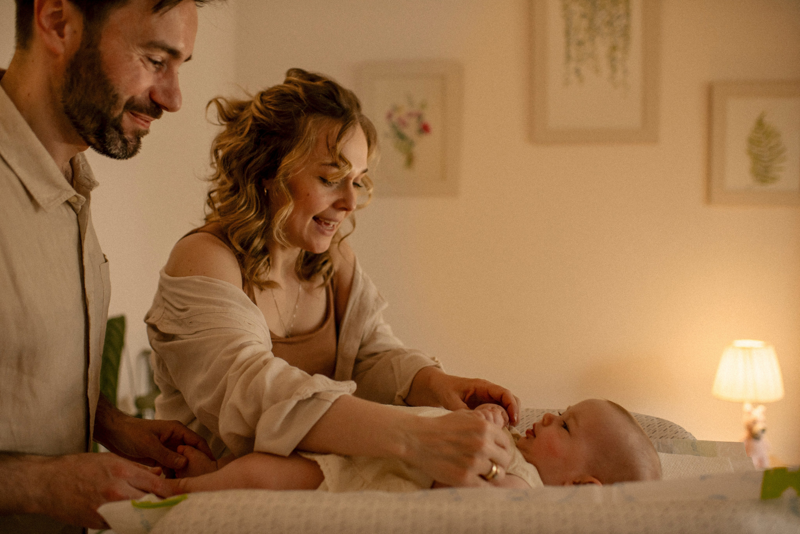 Malwina Rafael and Klara. Polina Sobol — family & documentary photographer in Bern. Outdoor & urban photo sessions for families, kids and couples