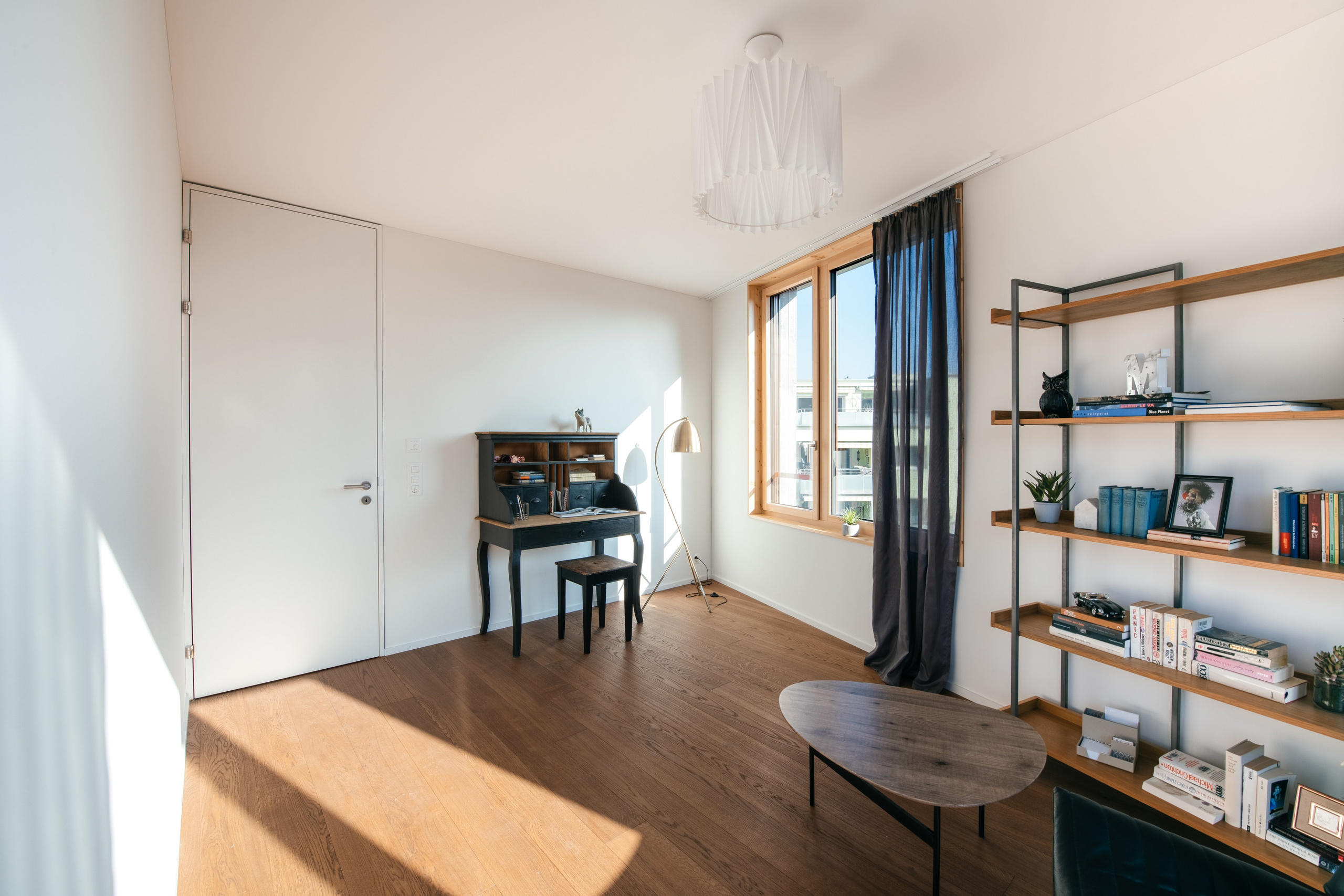 Wohnung, DIELSDORF, Kt. ZÜRICH. Hallo! Ich bin Elena und arbeite als Immobilienfotografin