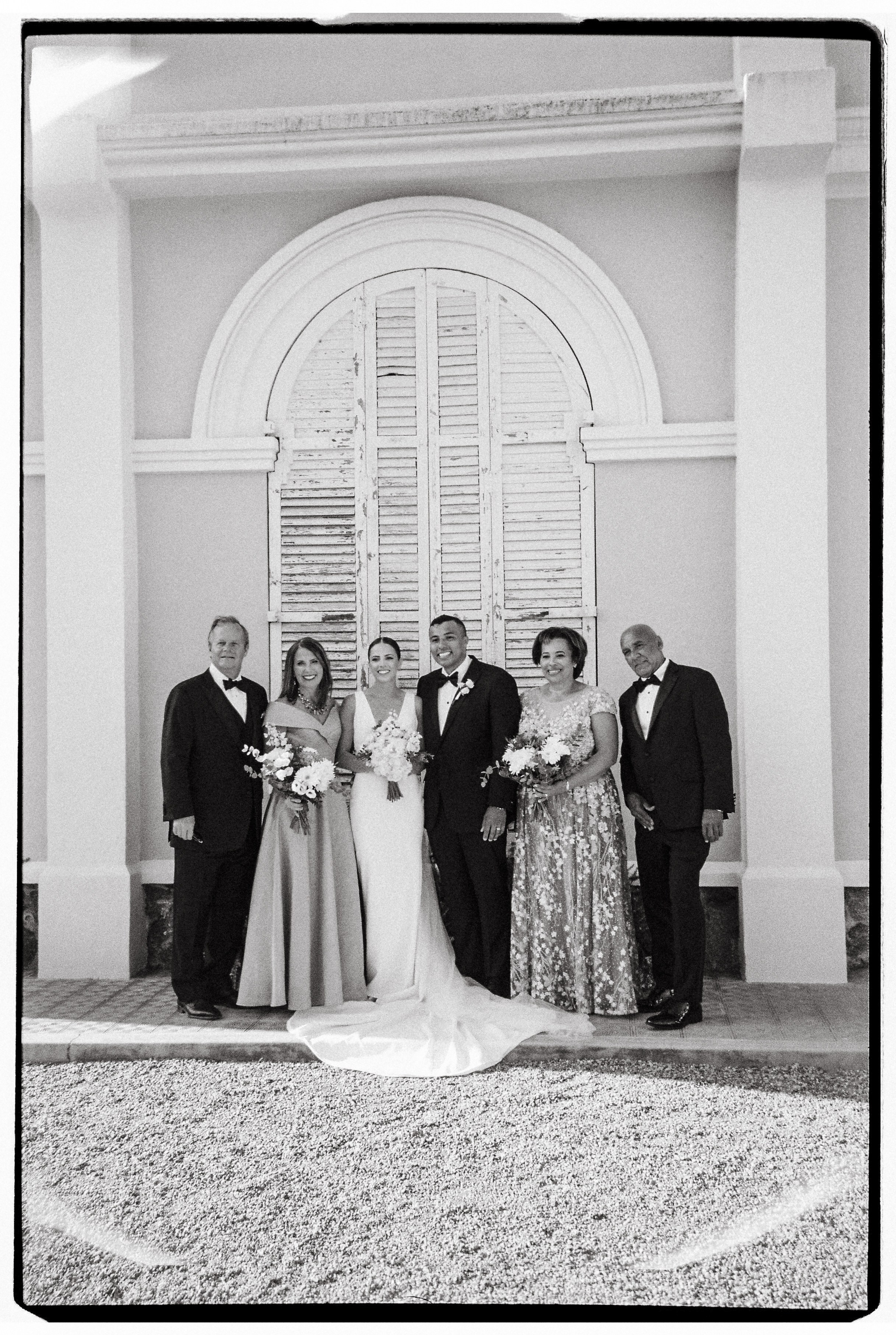 Hollis & Enrique. Villa Blanca. Paola wedding photographer / videographer in Barcelona