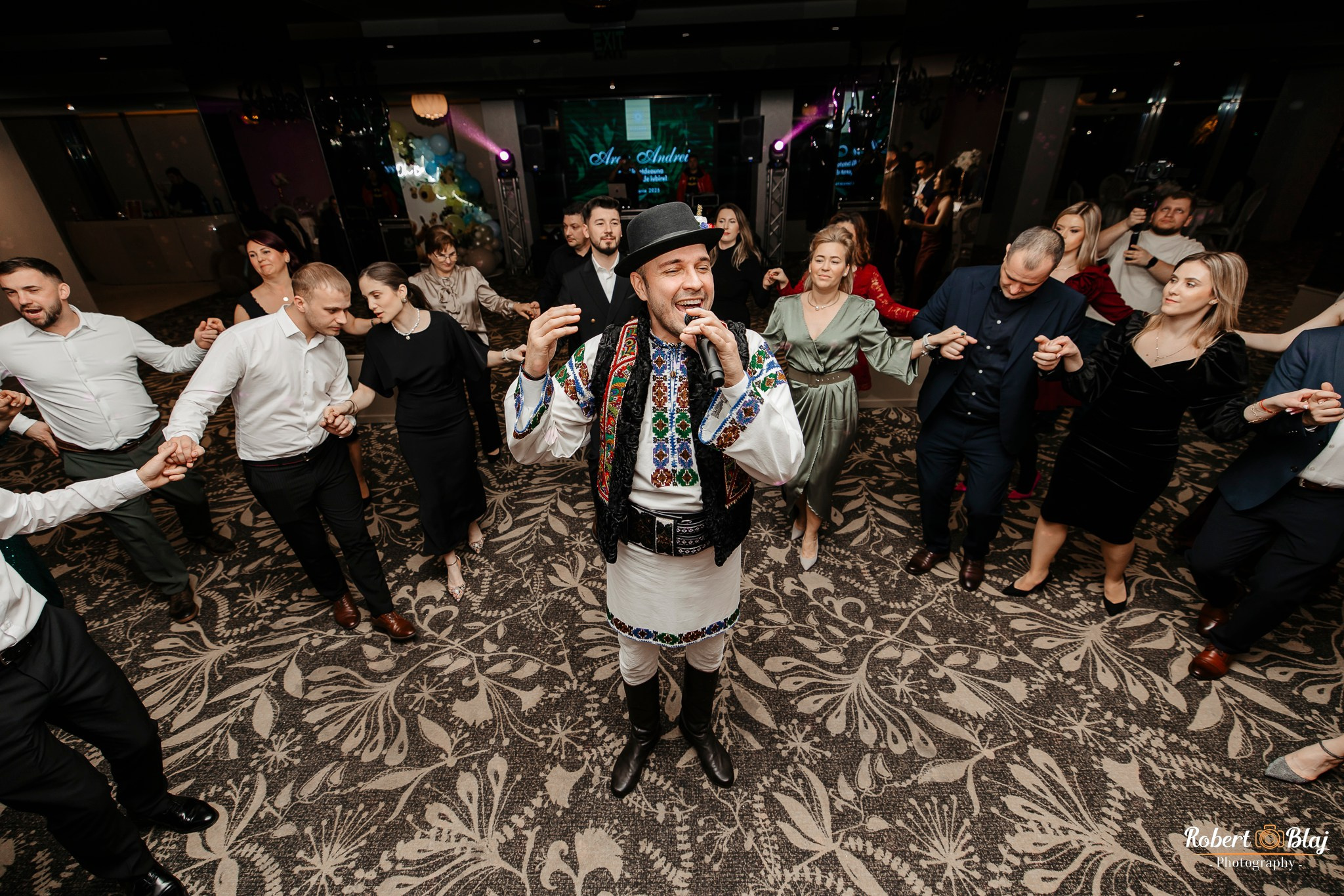 Aron. Robert Blaj - Fotograf Nuntă Iași