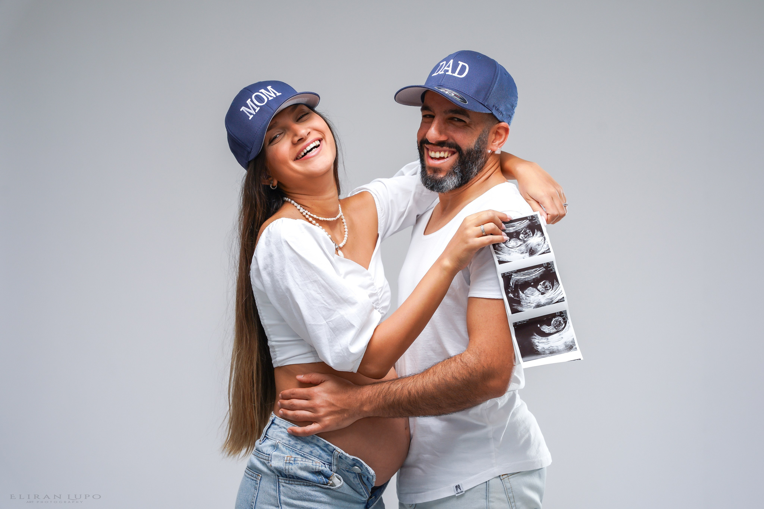 הריון בסטודיו. לופו צלמים — צילום חתונות ואירועים