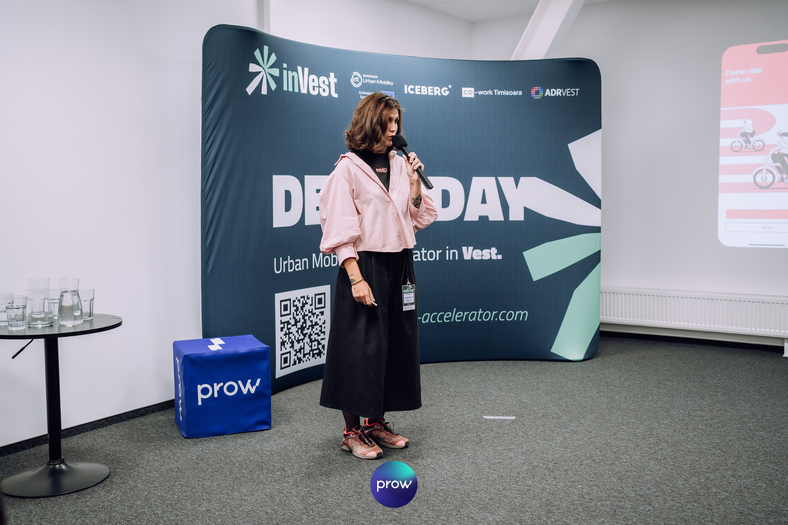 InVest DemoDay @ Cowork. Cozac Cristian Photographer