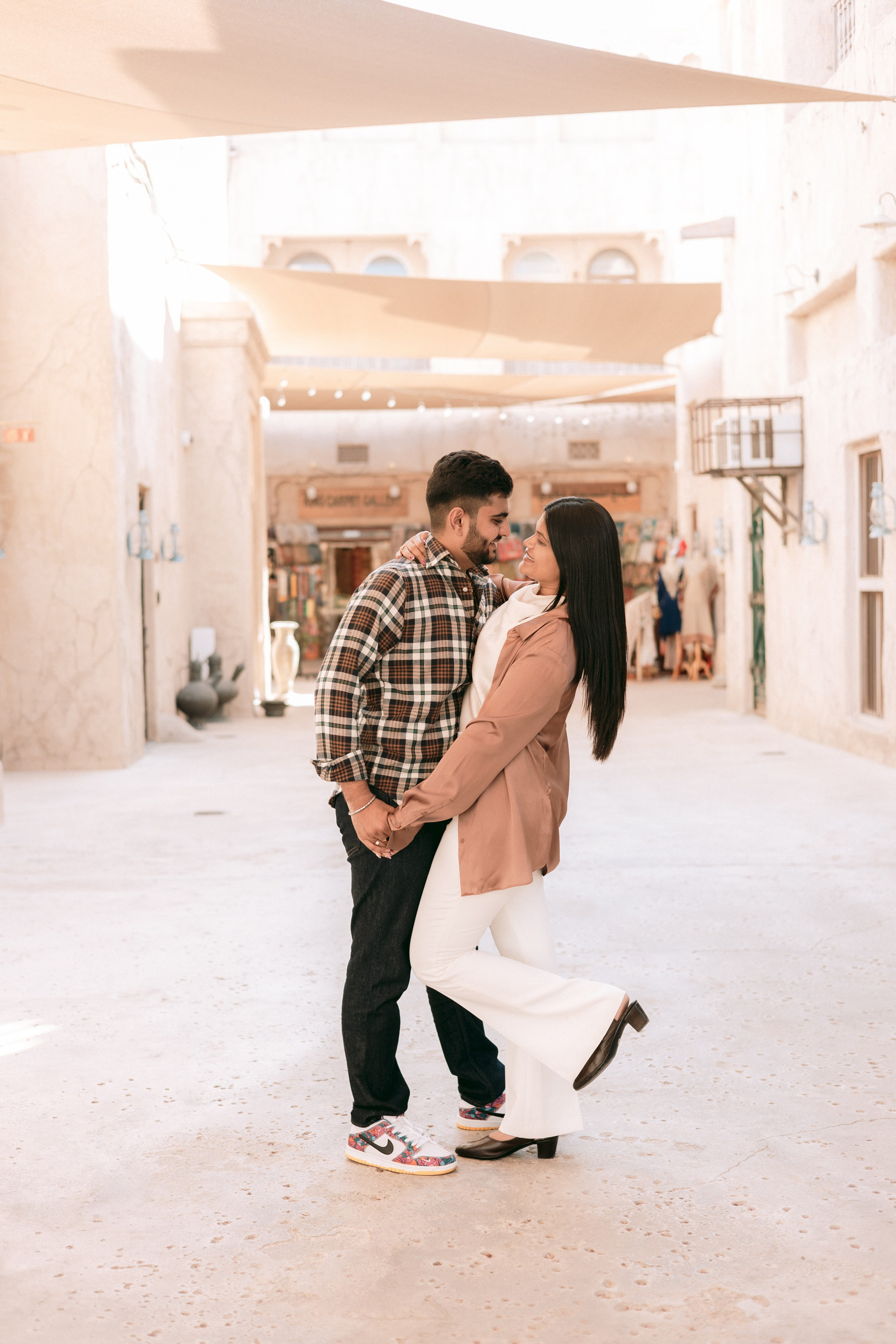 COUPLE SESSIONS. Love Emotions Weddings