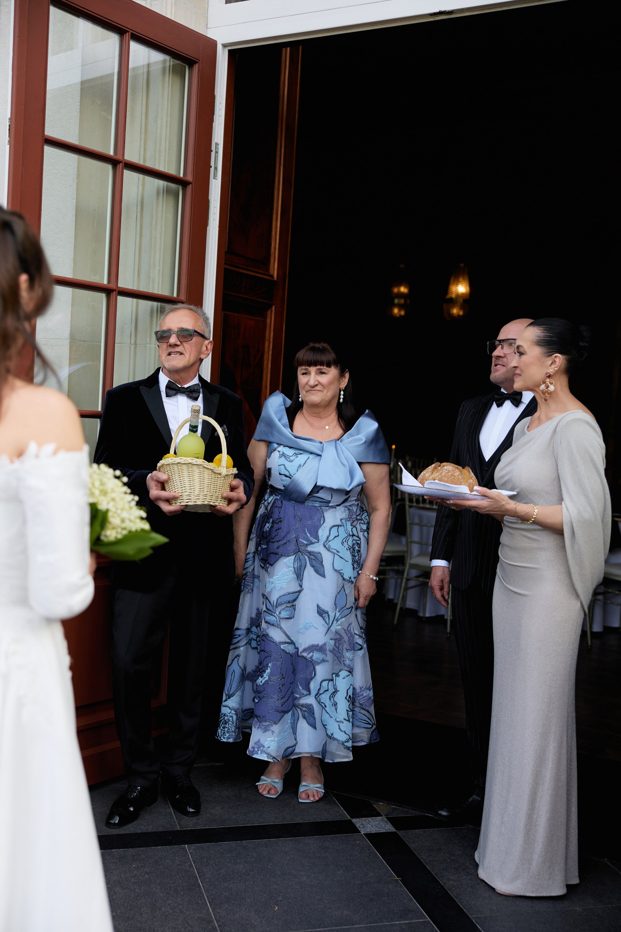 Wiktoria & Kacper. Pałac Goetz. Fotograf ślubny i rodzinny w Krakowie Yana Klymova