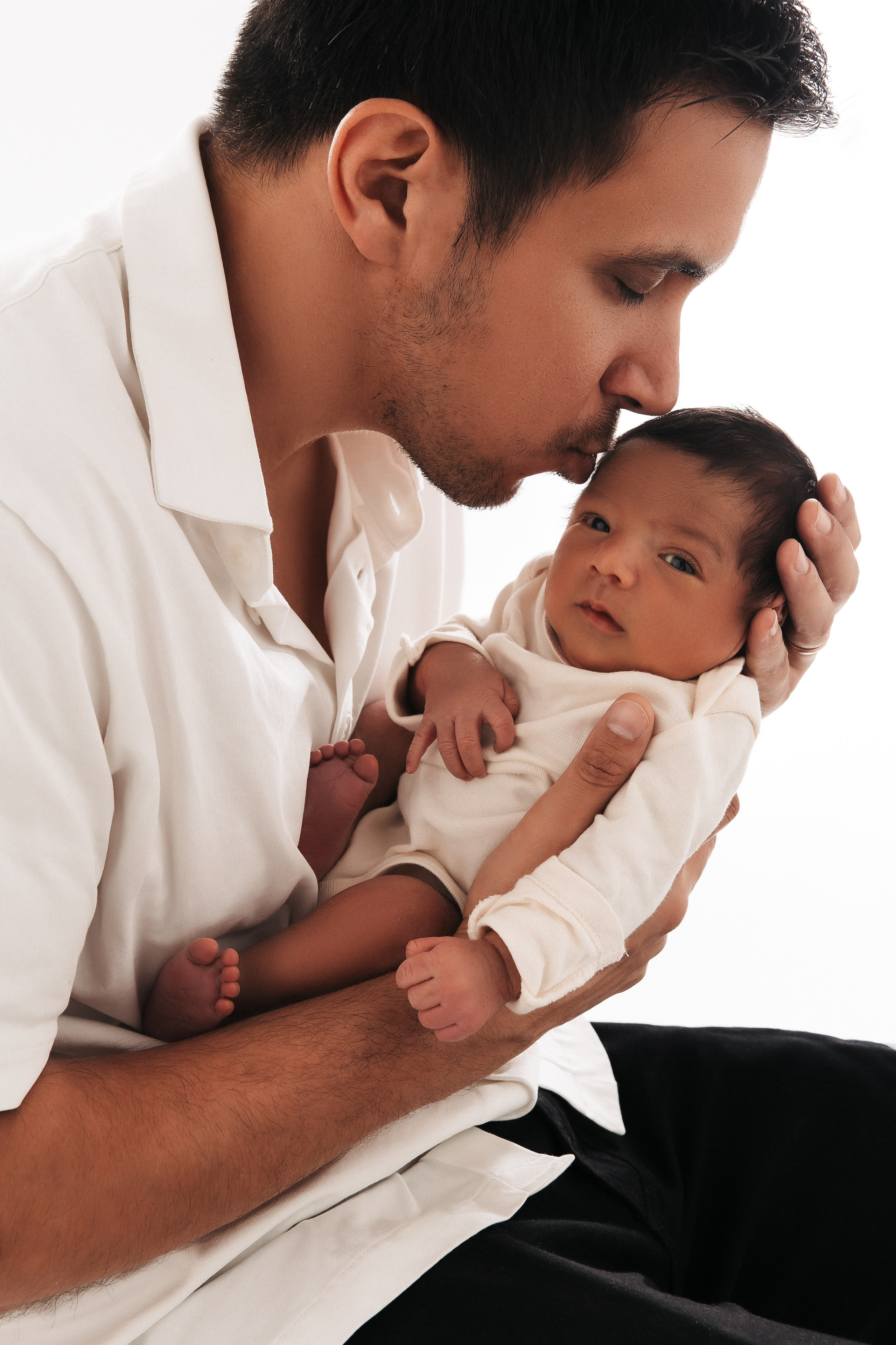 Lifestyle newborn. Los Angeles maternity, boudoir and family photographer