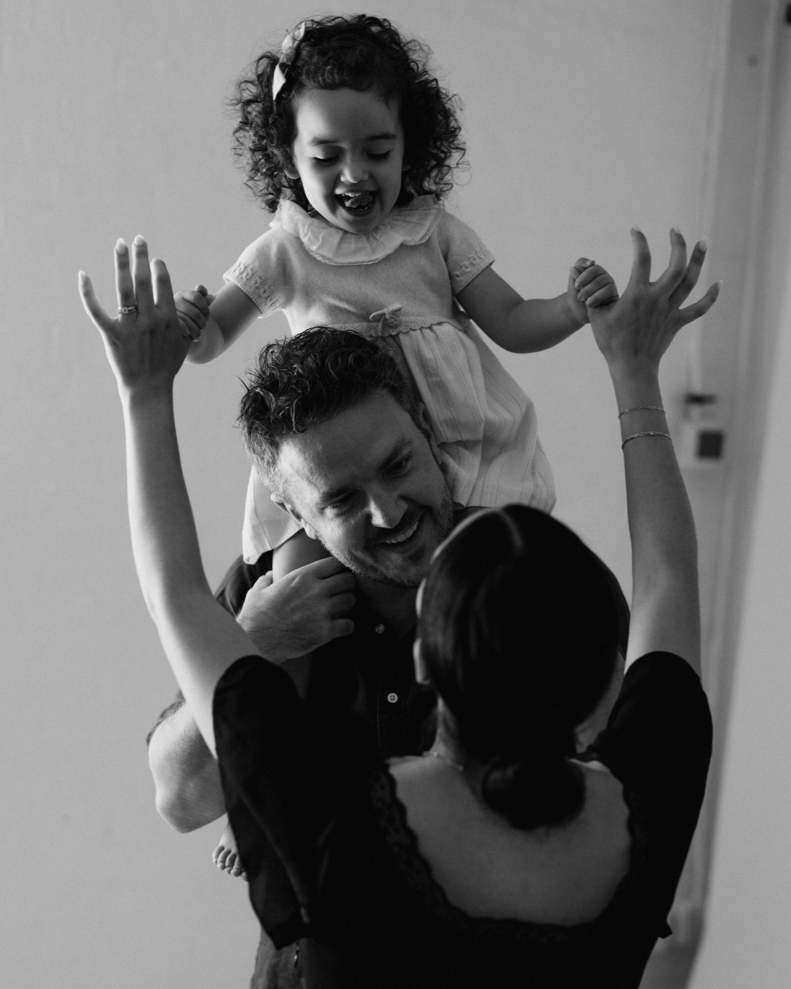 Pamela. Modern maternity photographer in Long Island New York