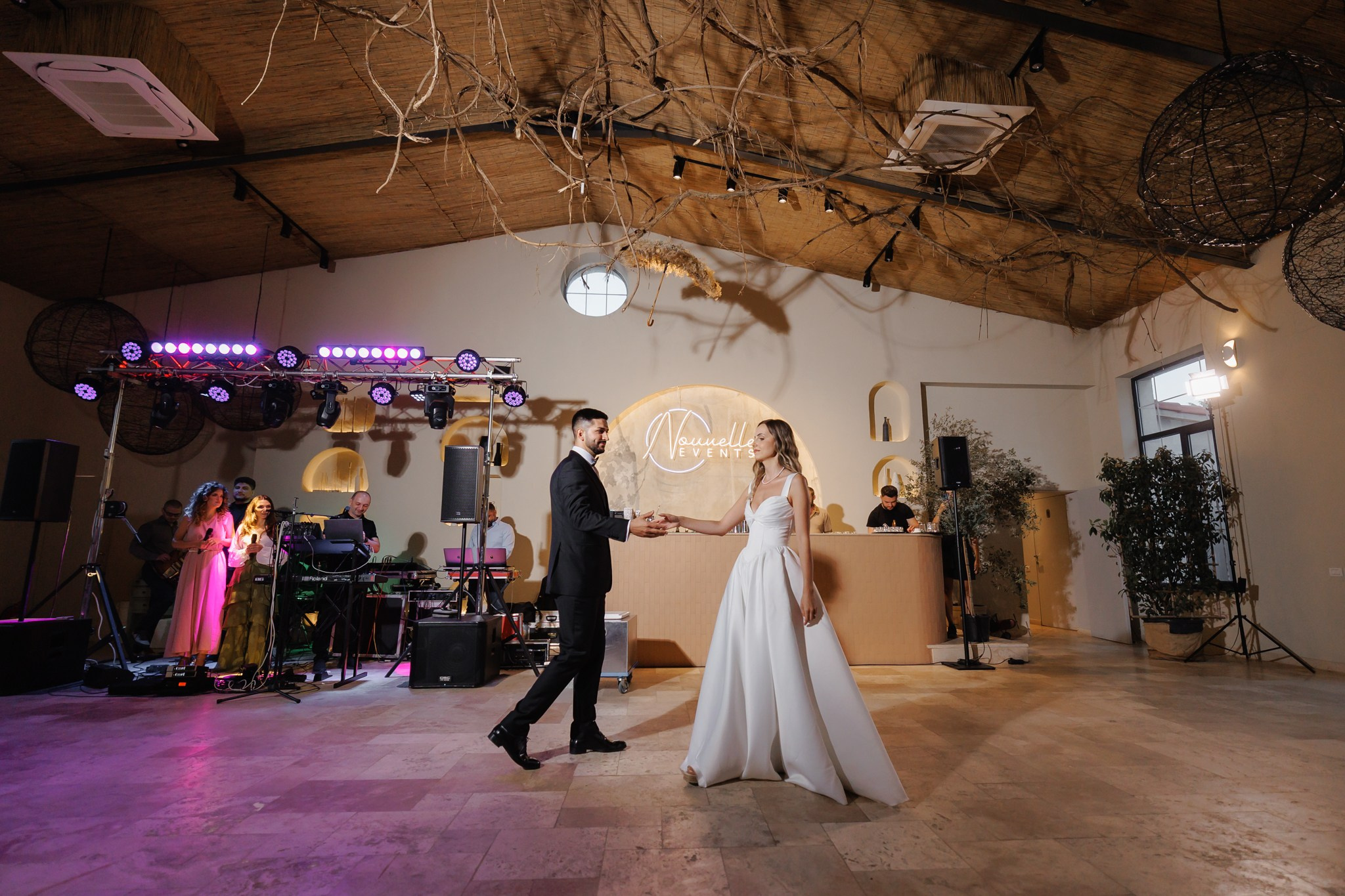 Mihaela si Nicolae - Nunta in locatie in aer liber la Nouvelle Events. Fotograf nunta Bucuresti - Manu Ivanciu | Fotograf botez