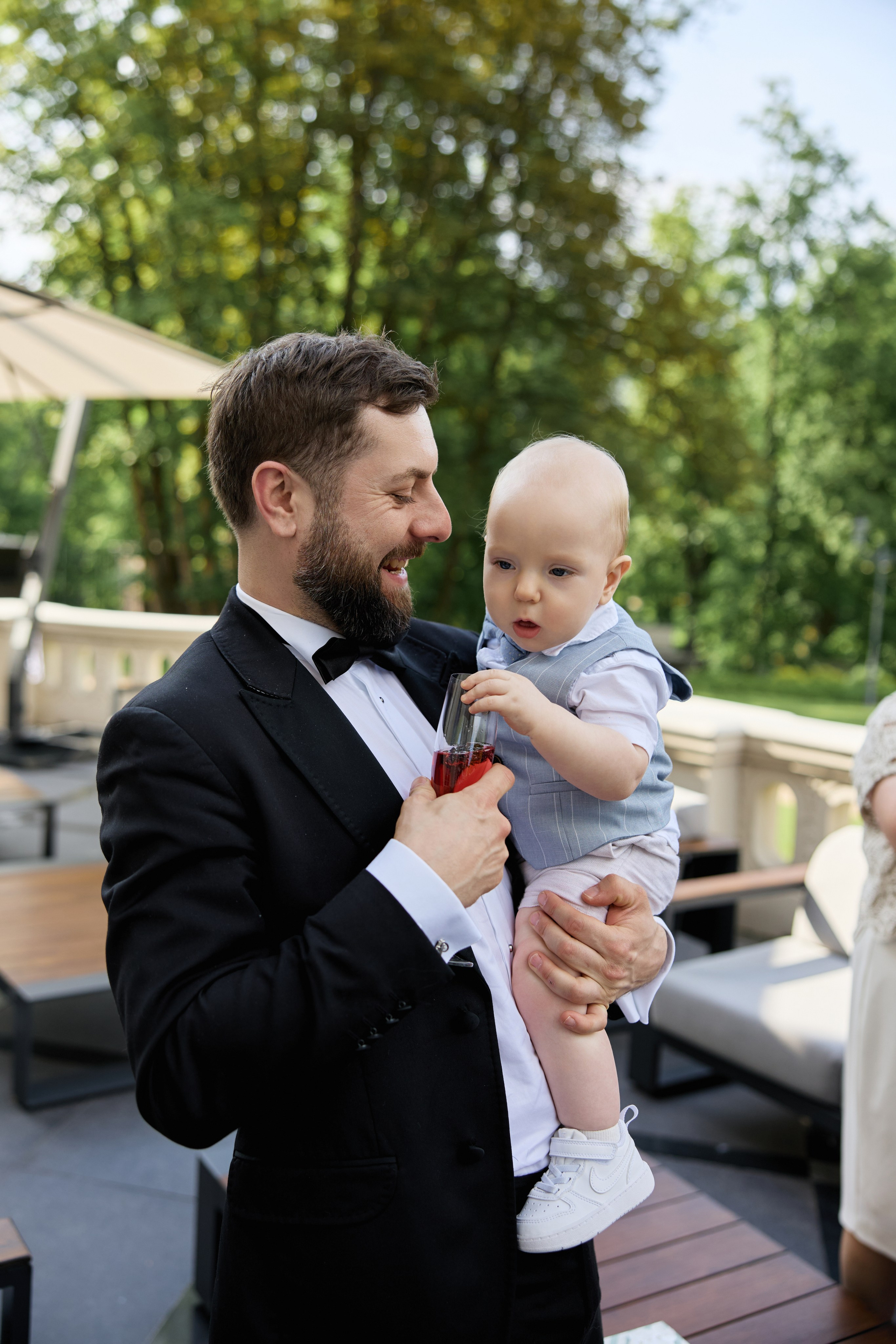 Wiktoria & Kacper. Pałac Goetz. Fotograf ślubny i rodzinny w Krakowie Yana Klymova