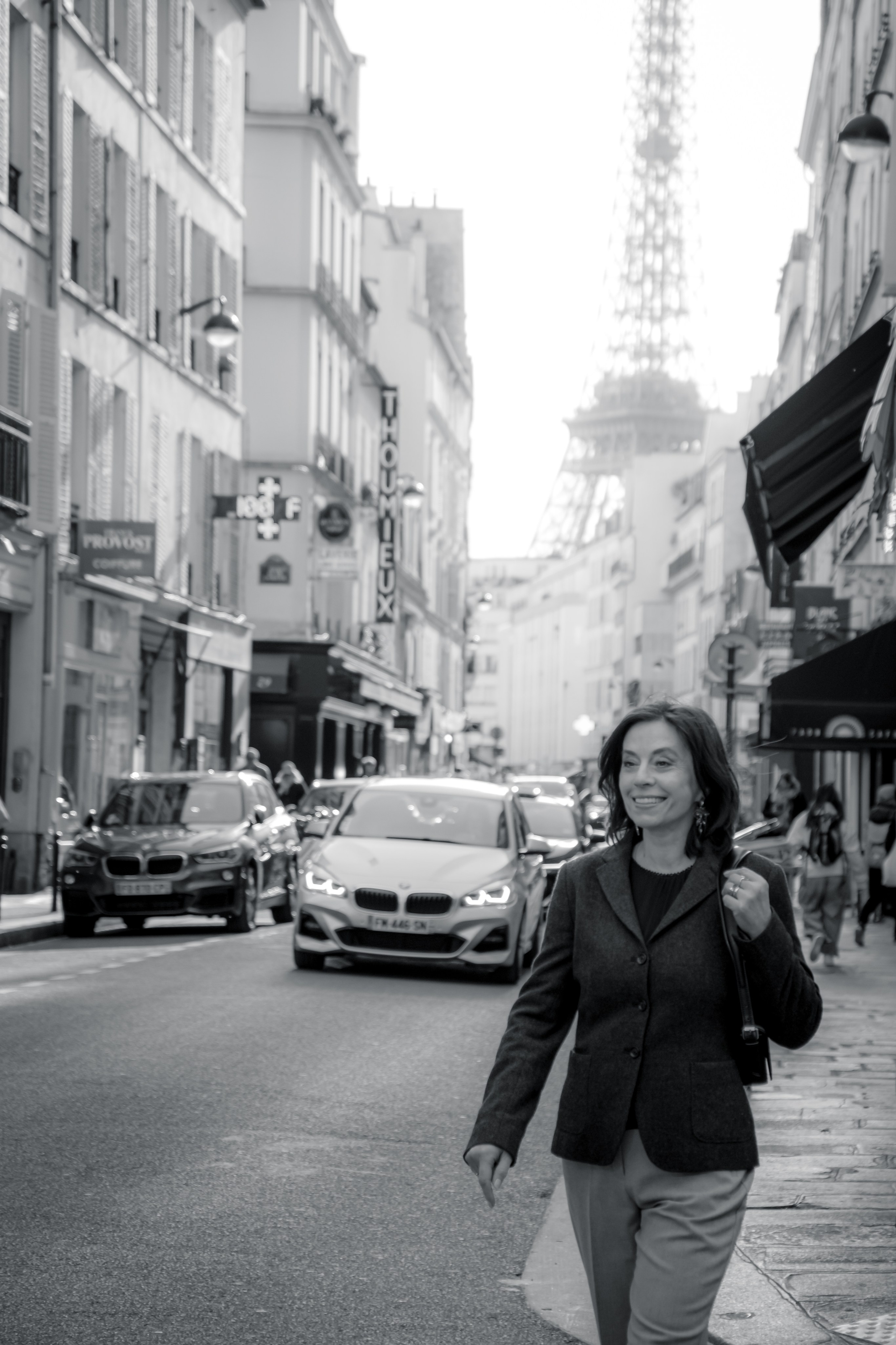 Tatiana: Alexander III bridge photoshoot & Eiffel Tour. Photographer in Paris Marina Chaput