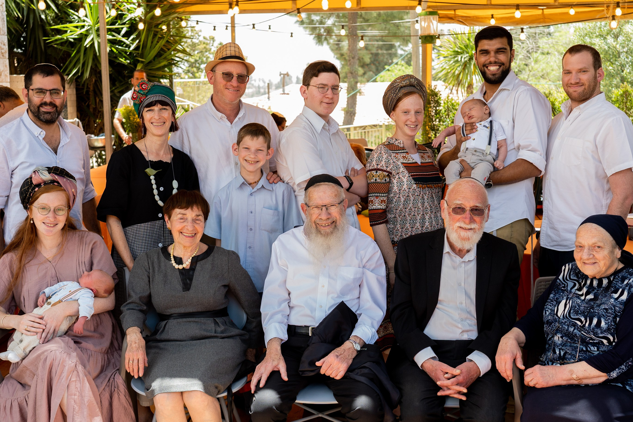 משפחת ברנד. יוסף מזרחי צילום חתונה, ברית וזוגיות. צלם מקצועי שאוהב להוציא אתכם הכי יפים ברגעים הכי מרגשים