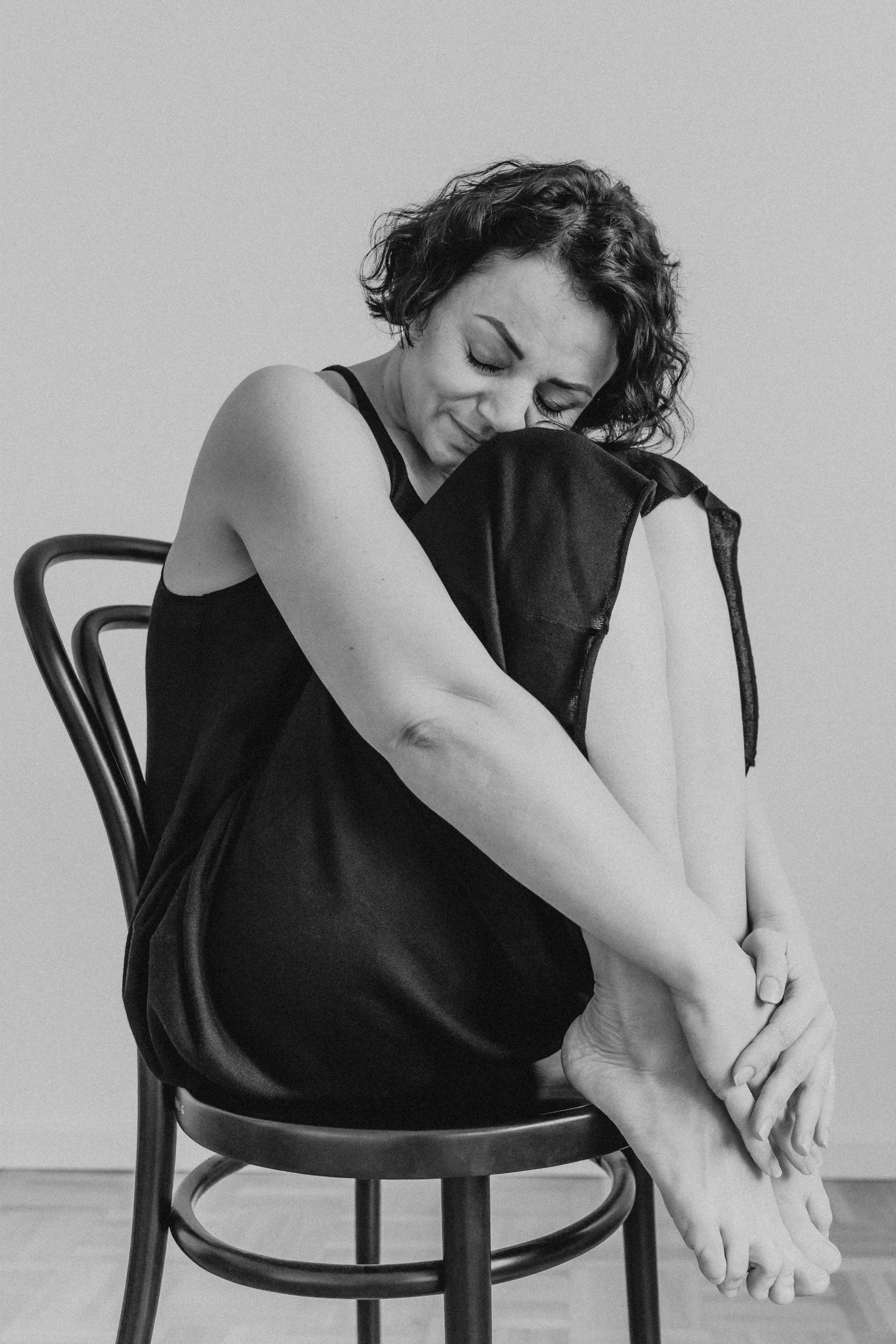 Facetten der Weiblichkeit. Schwarz-weiß Fotografie in Münster. Fotografin Viktoria Roschen