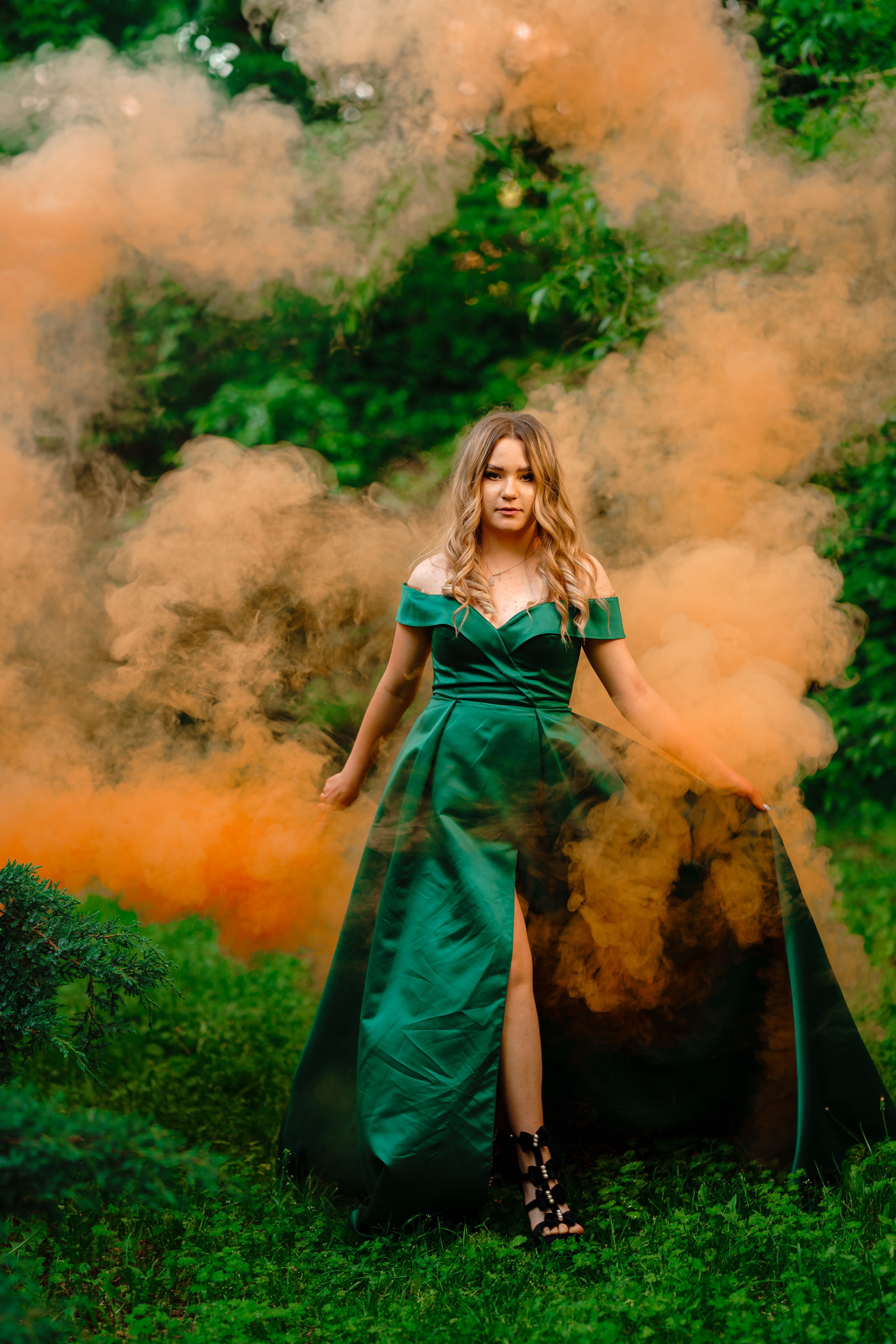 Fumigene… 40 lei/fumigena Opțional. Trendy Albums