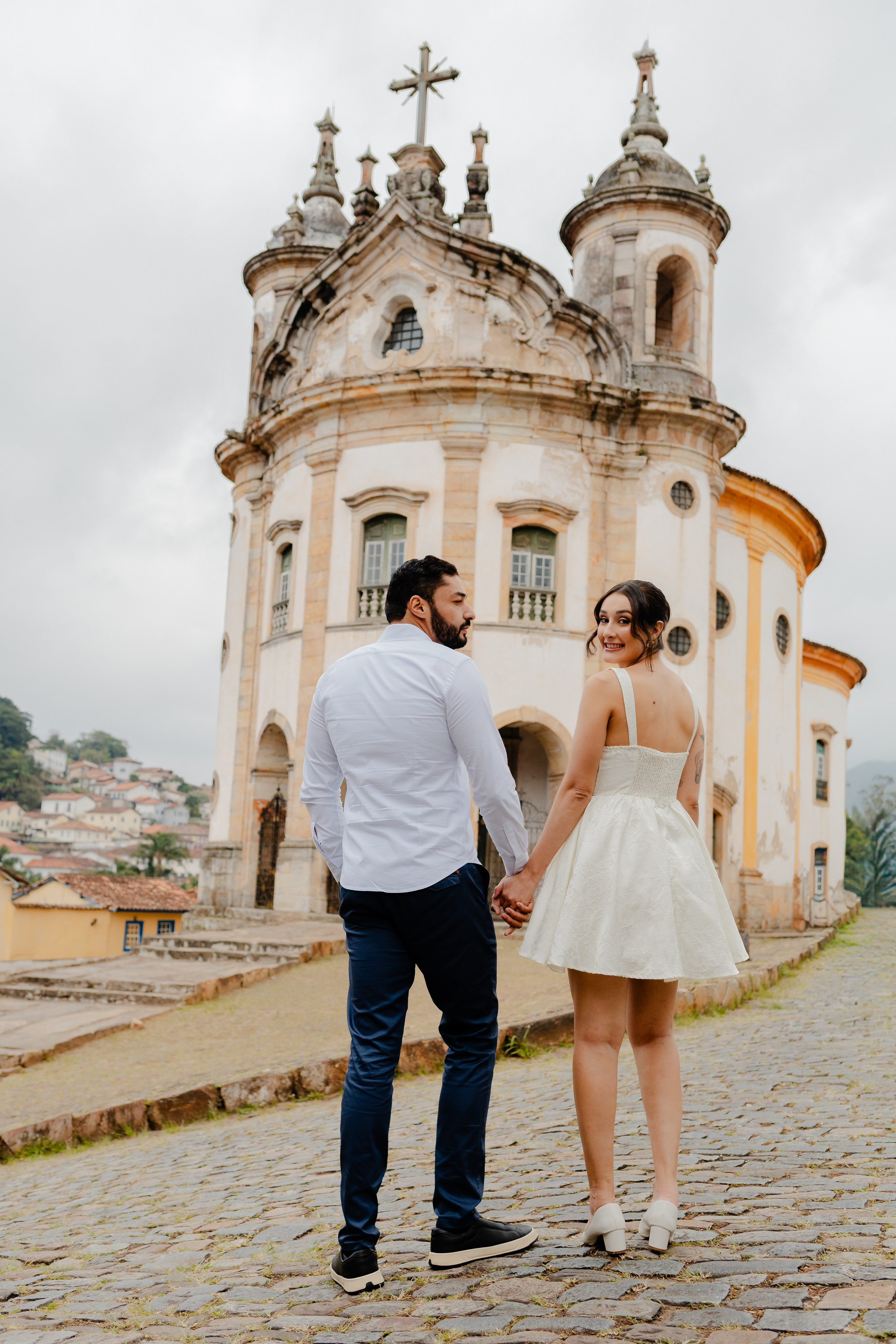 D & W — Pré Wedding com muito amor em Ouro Preto. Fotografia de casamento em Belo Horizonte