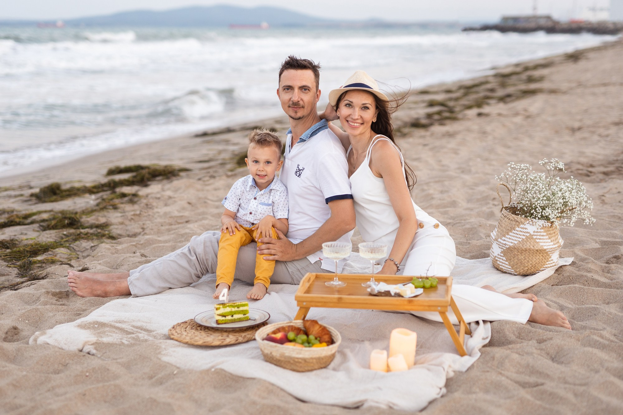 Sveta + Sergey = Danya. Photograph in Bulgaria Katerina Zubkova