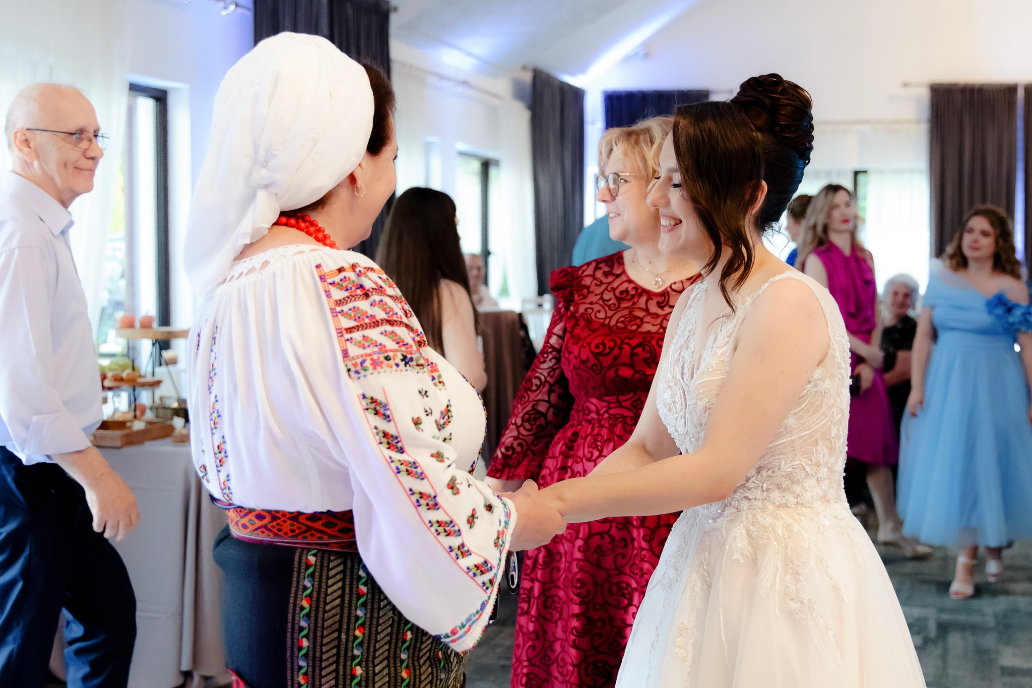 Ioana & Ionuț | Nuntă de poveste la Păstrăvăria Poiana din Mălini județul Suceava. Servicii foto-video profesionale, pentru momente de neuitat