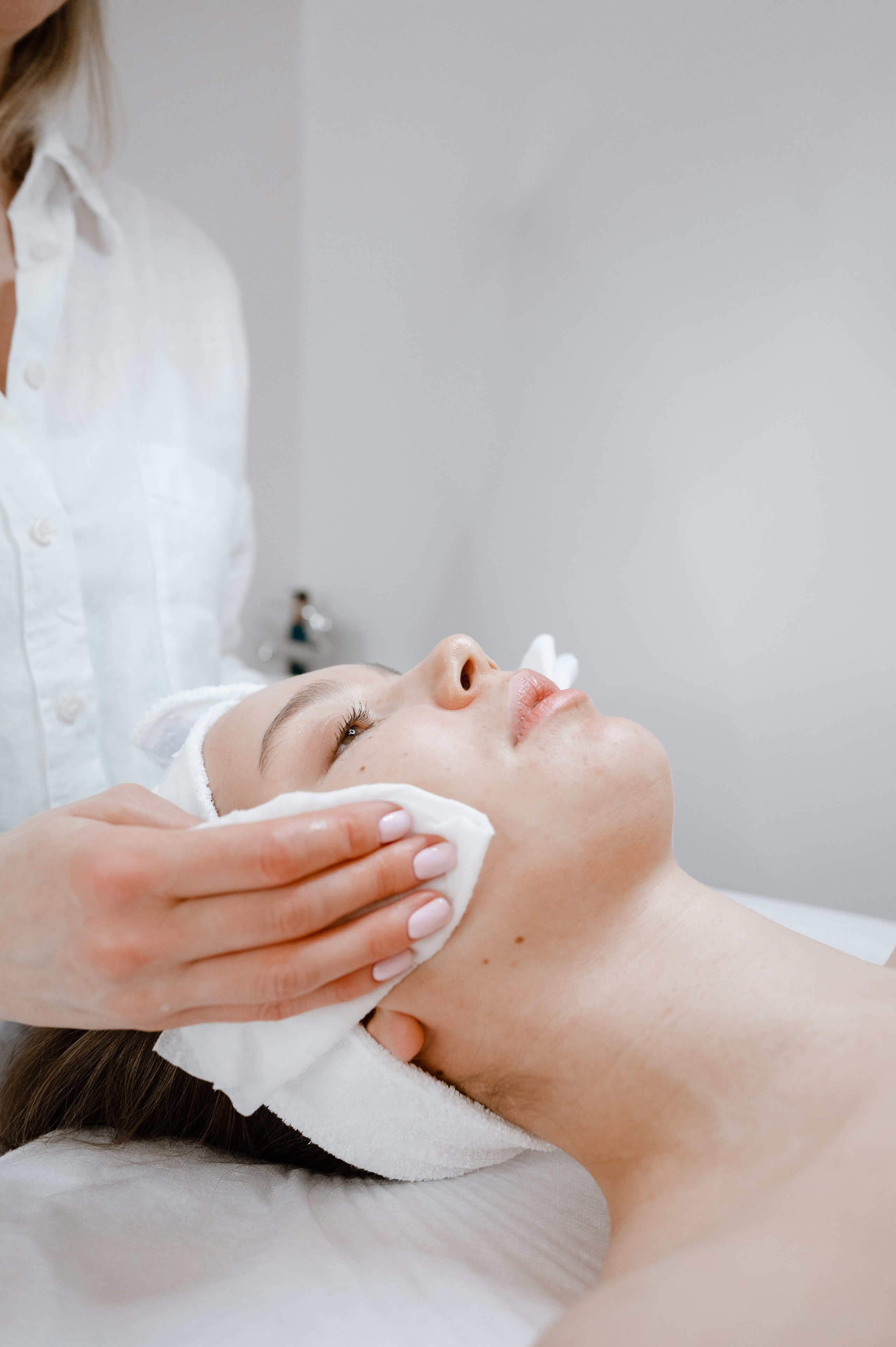 Astudio beauty studio in Prague. ANNA-MARIA PHOTO CONTENT CREATOR — фотограф, эстет, художник и визуальный эксперт в Instagram, работающий в Праге