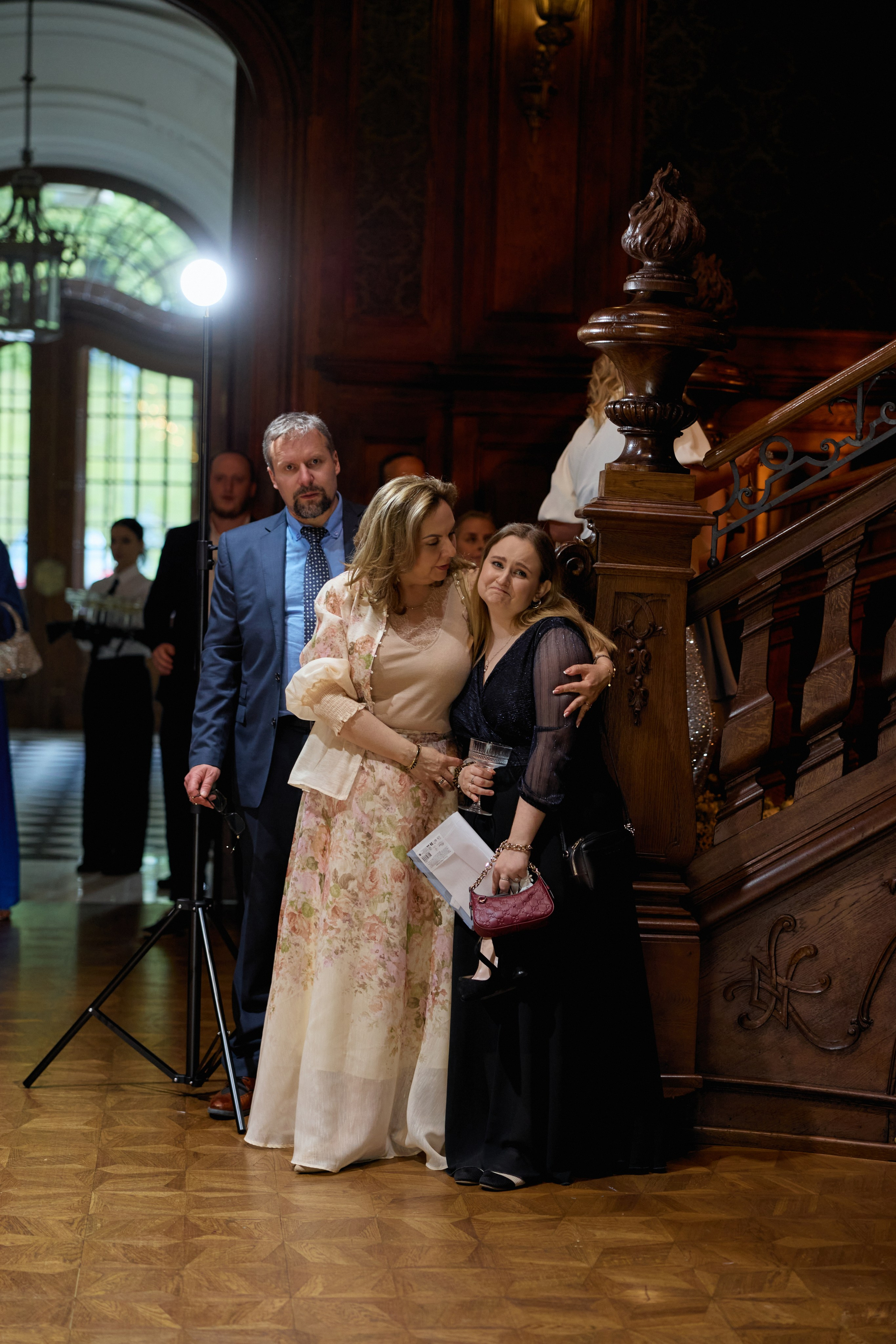 Wiktoria & Kacper. Pałac Goetz. Fotograf ślubny i rodzinny w Krakowie Yana Klymova