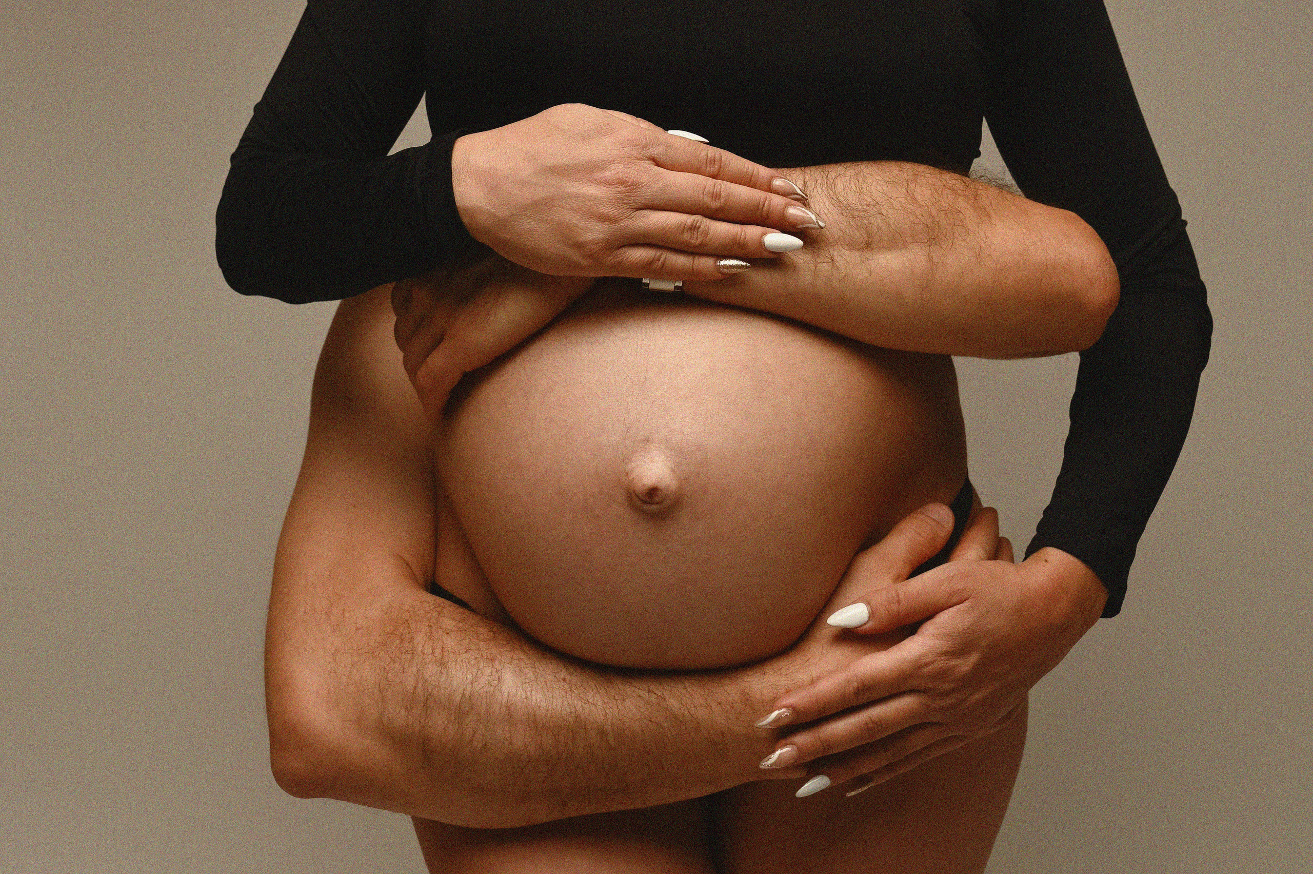 Maternity Vogue Style Photoshoot. WELCOME