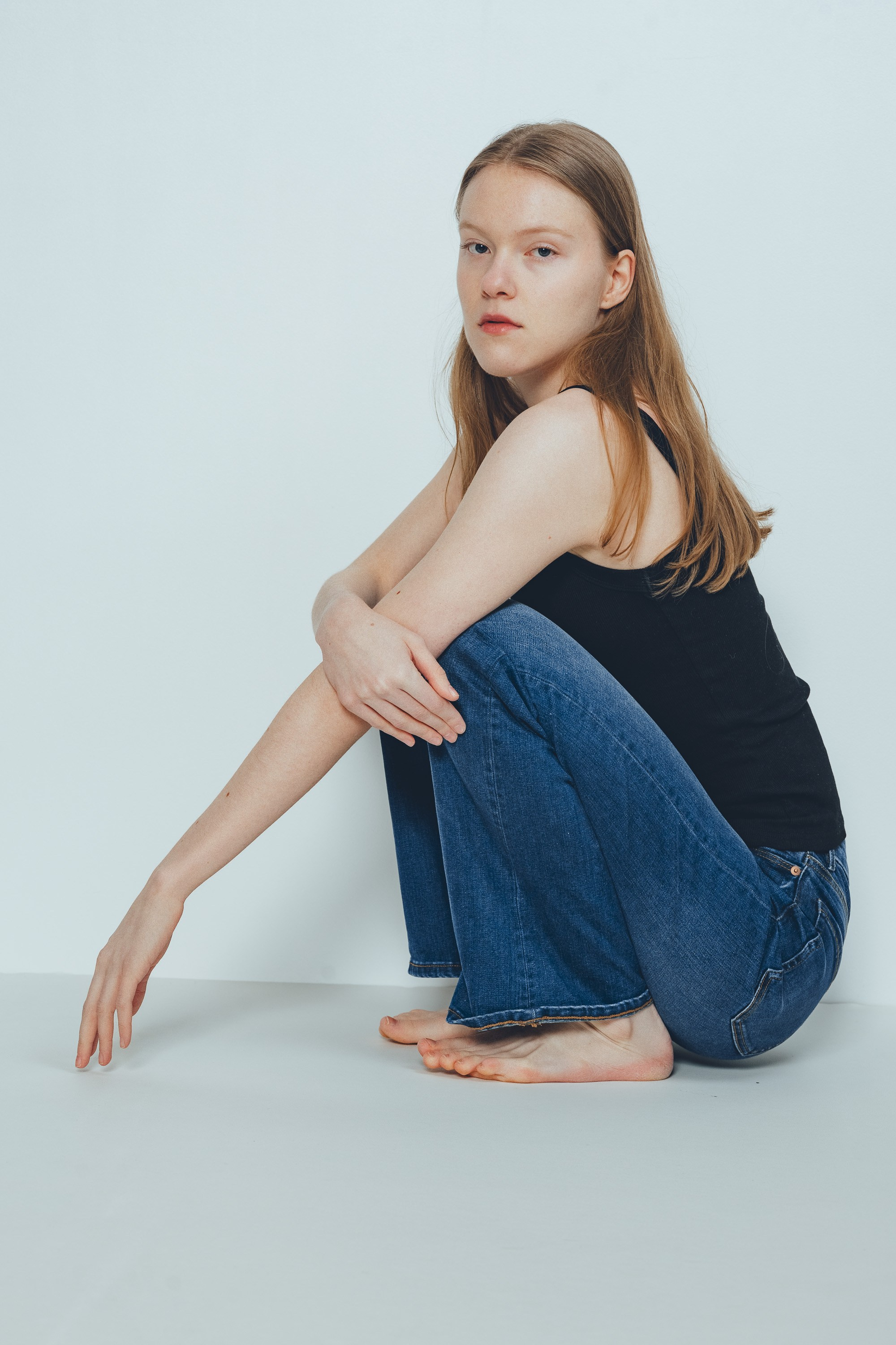 Mallikansiokuvaus. Valokuvaaja Lahti, Helsinki Elena Salonen