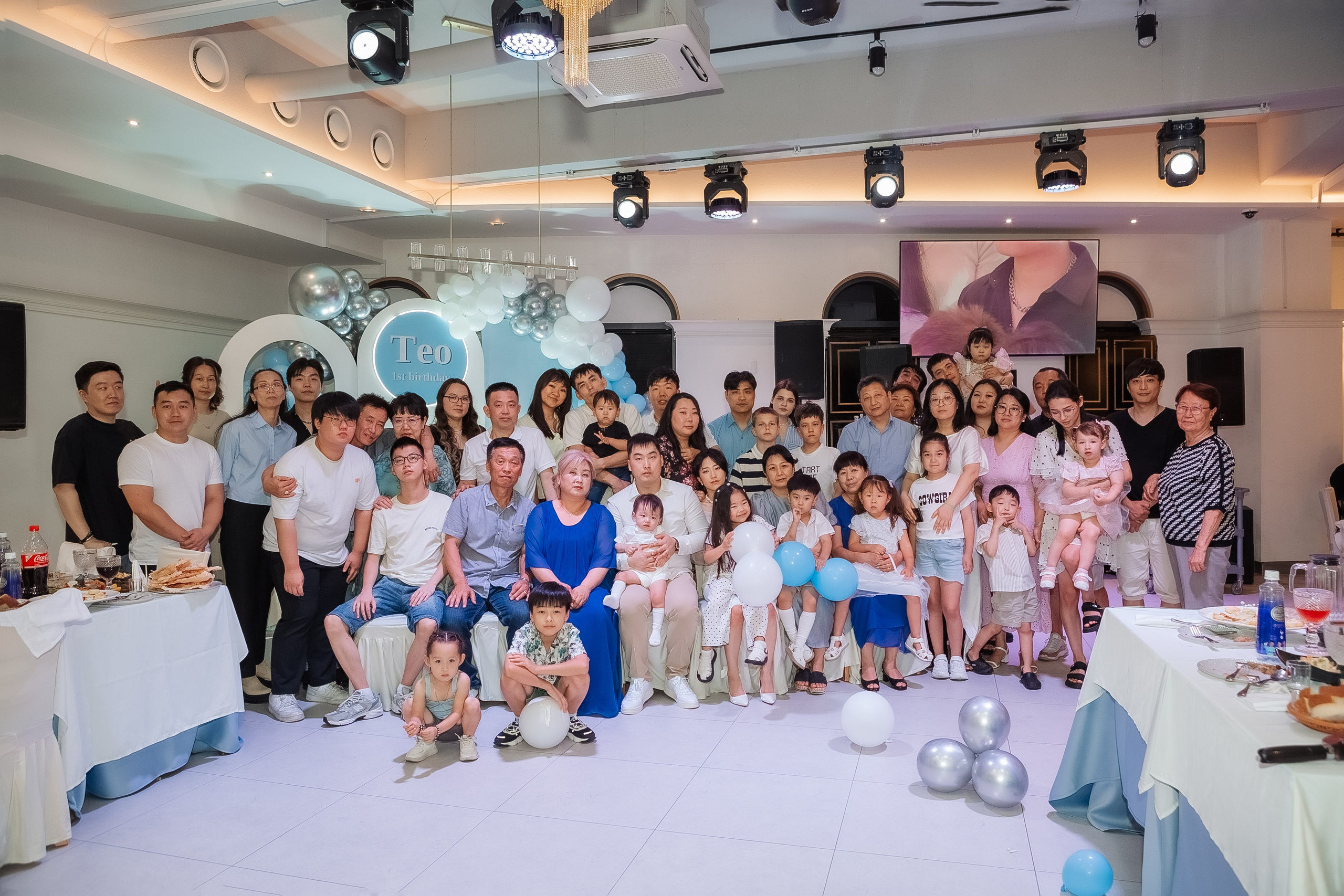 Тео дома и в ресторане. Фотограф беременности, ньюборн и годовасиков в Корее Жанна Хан