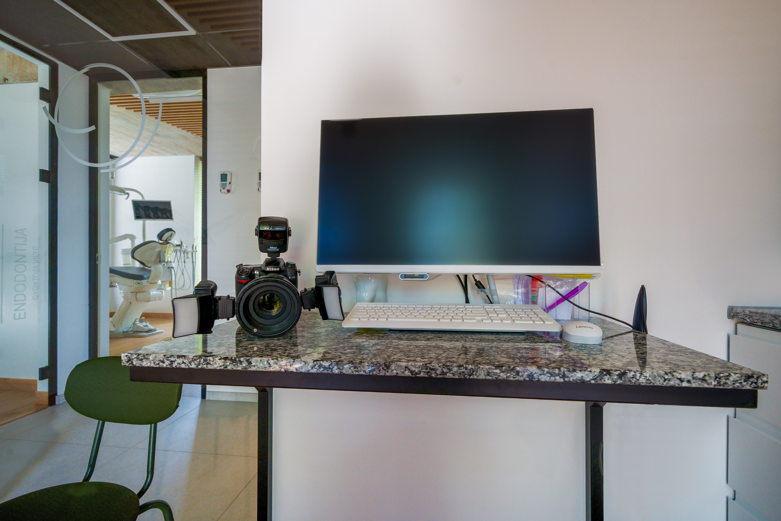 Žaliųjų ežerų g. 27. Elina Sapiega fotografė Vilniuje