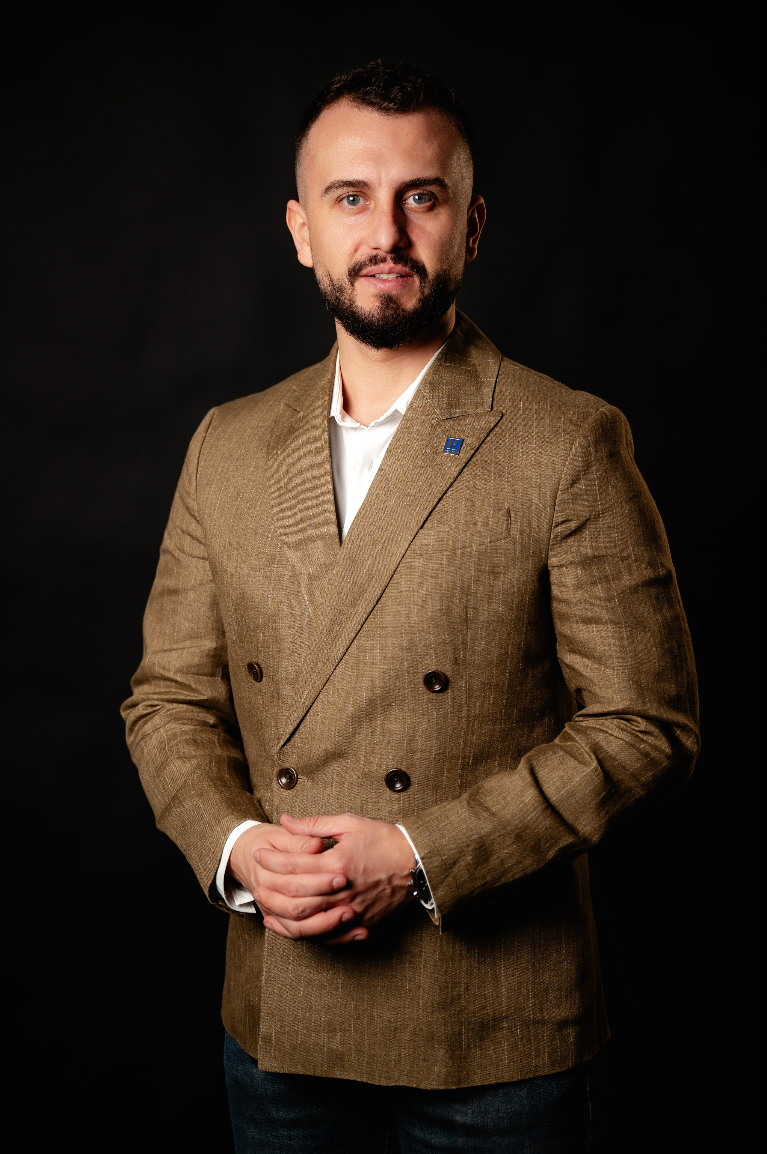 Alex. Andrei Samuel – Fotograf București | Evenimente, Studio, Imobiliare, Produs