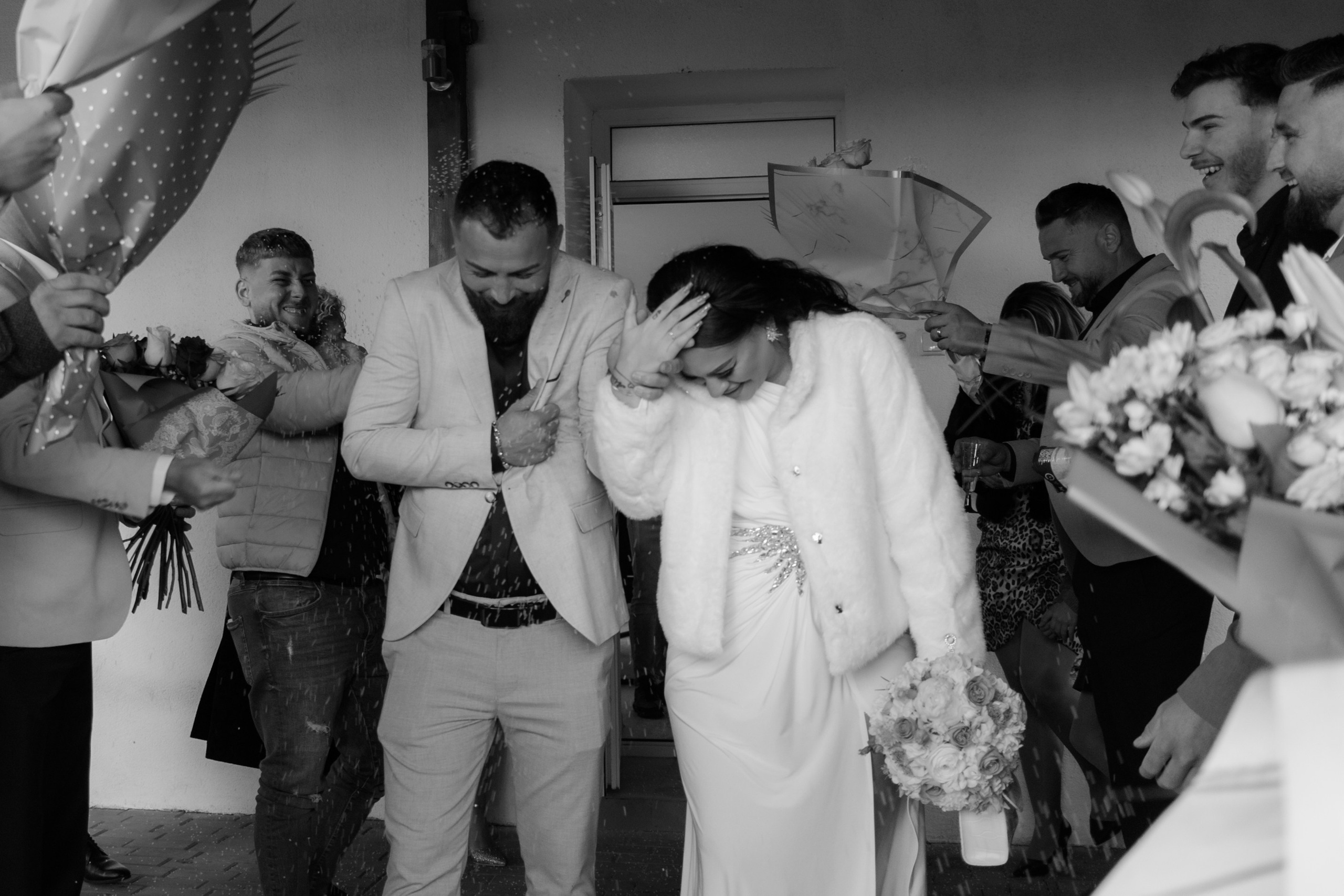 Madalina & Alin. Fotograf si videograf — evenimente si studio