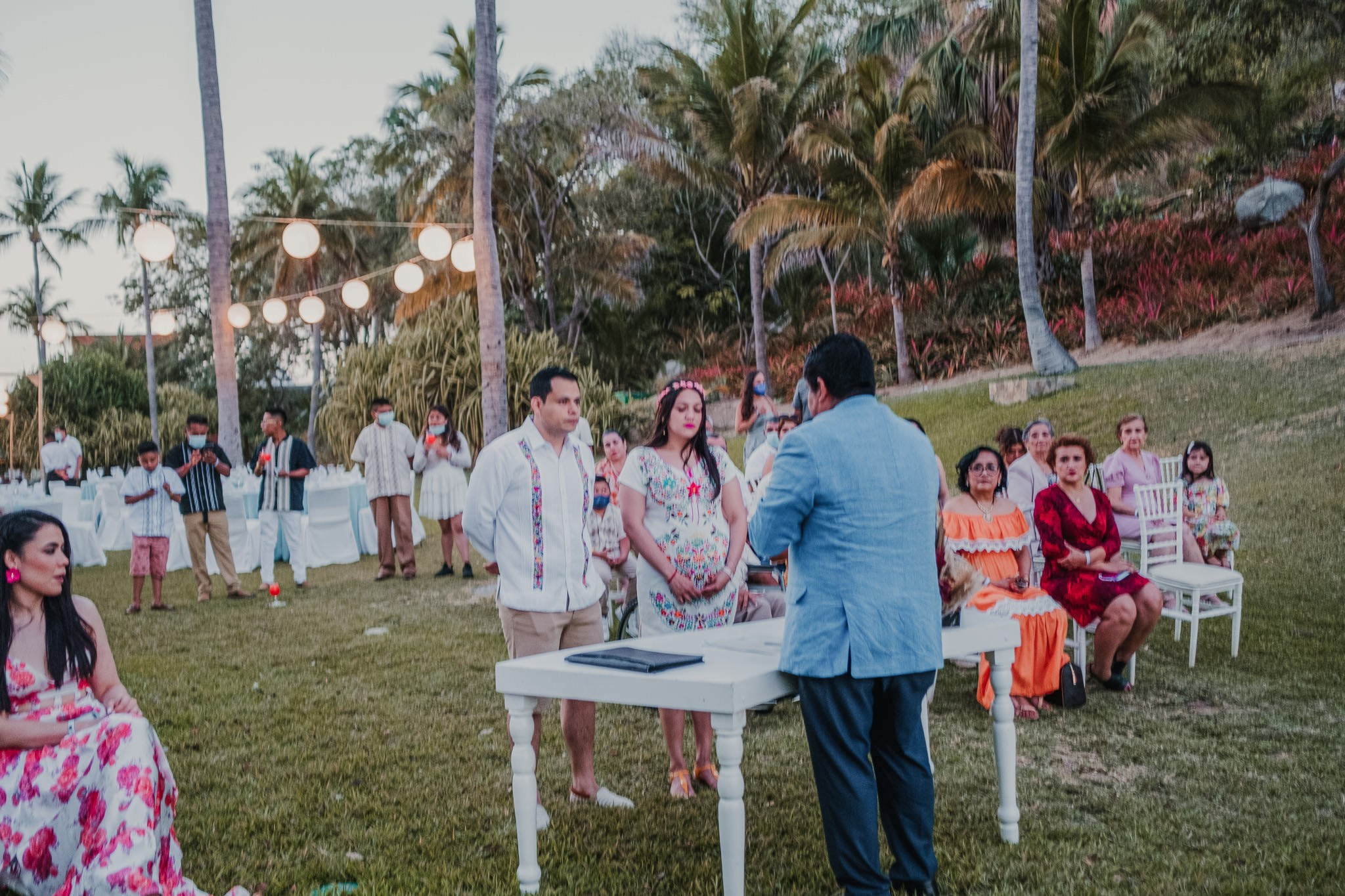 Silvia & Julio / Huatulco. Wedding and family photographer in Mexico City