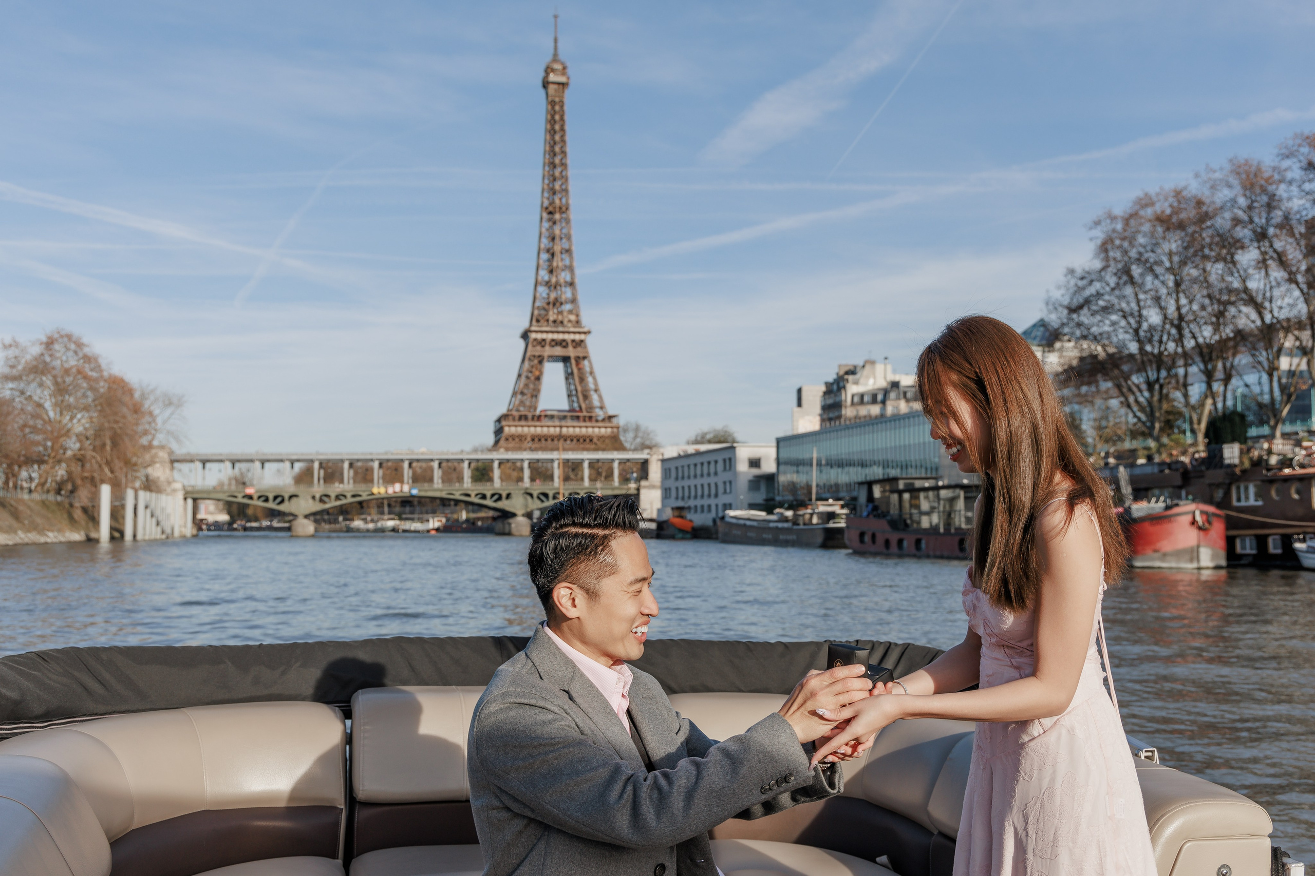 Wedding Proposal in Paris: 7 Refined & Realistic Ideas for 2026. Photographe à Paris