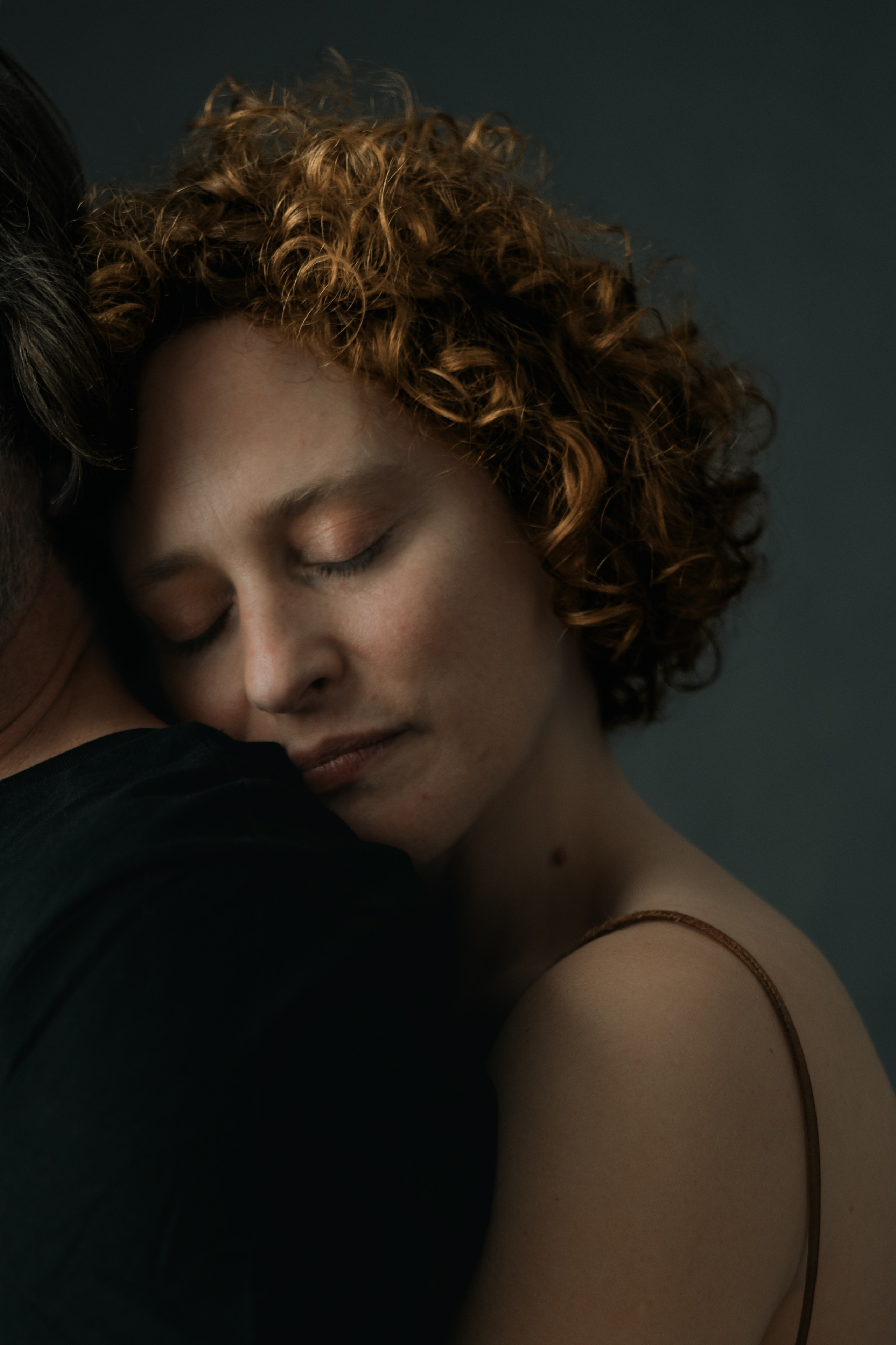 ANA and PEDRO. Studio. Anastasiia Antoniuk portrait, family and couple photographer, Portugal