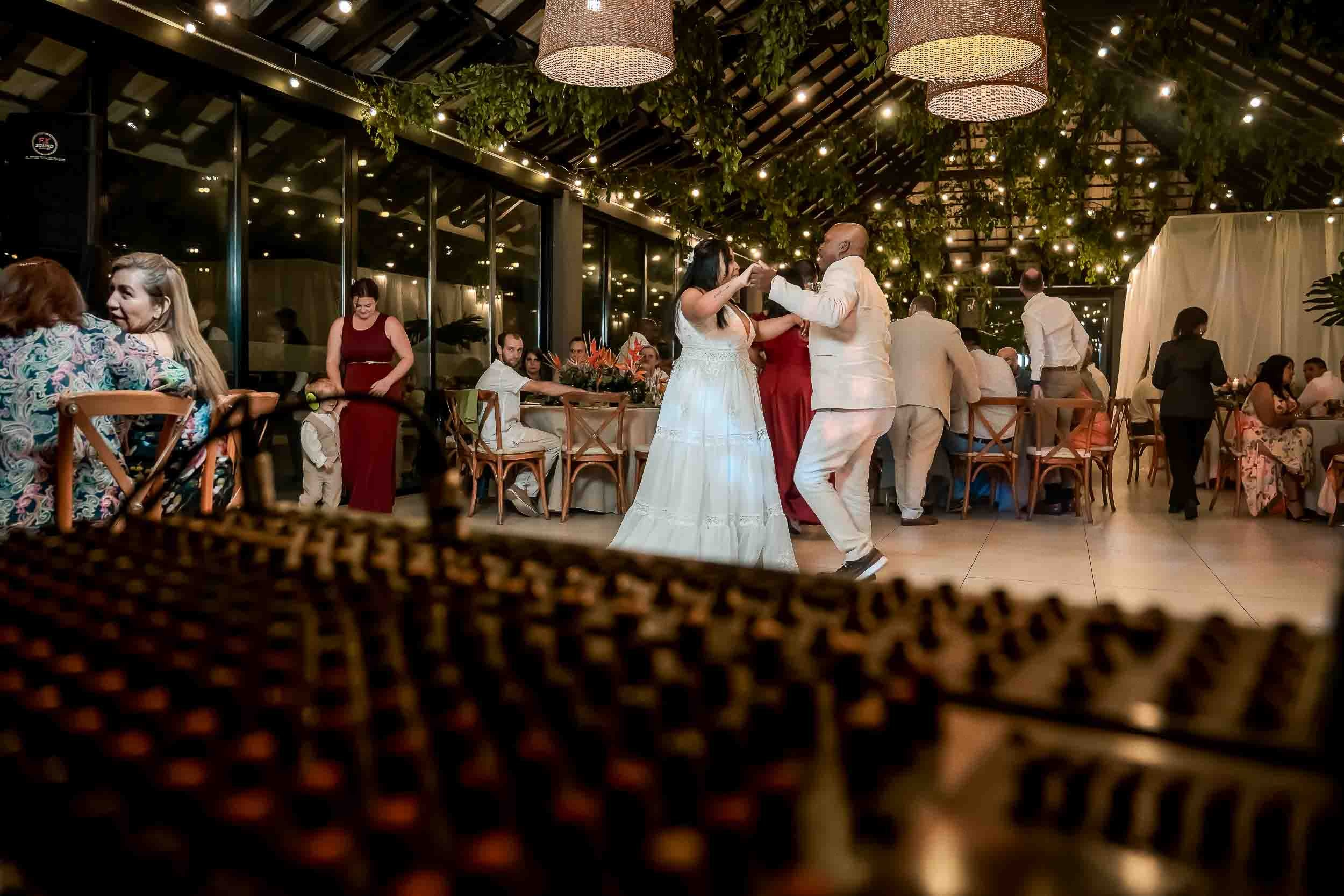 Boda en Cali. La Reserva eventos - Jully & Jonathan. Karen Ortiz Photography / Fotógrafo profesional en Cali - Colombia