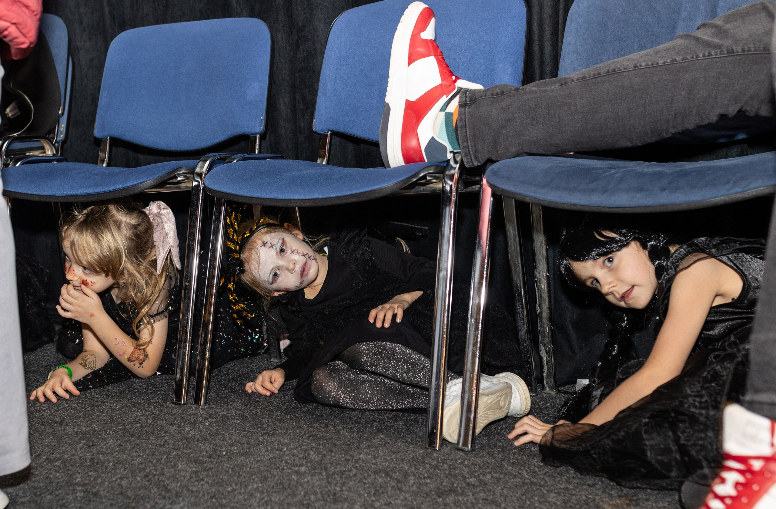 Leo dance studio Helloween 2025. Семейный и детский фотограф в Варшаве Мила Бобровская