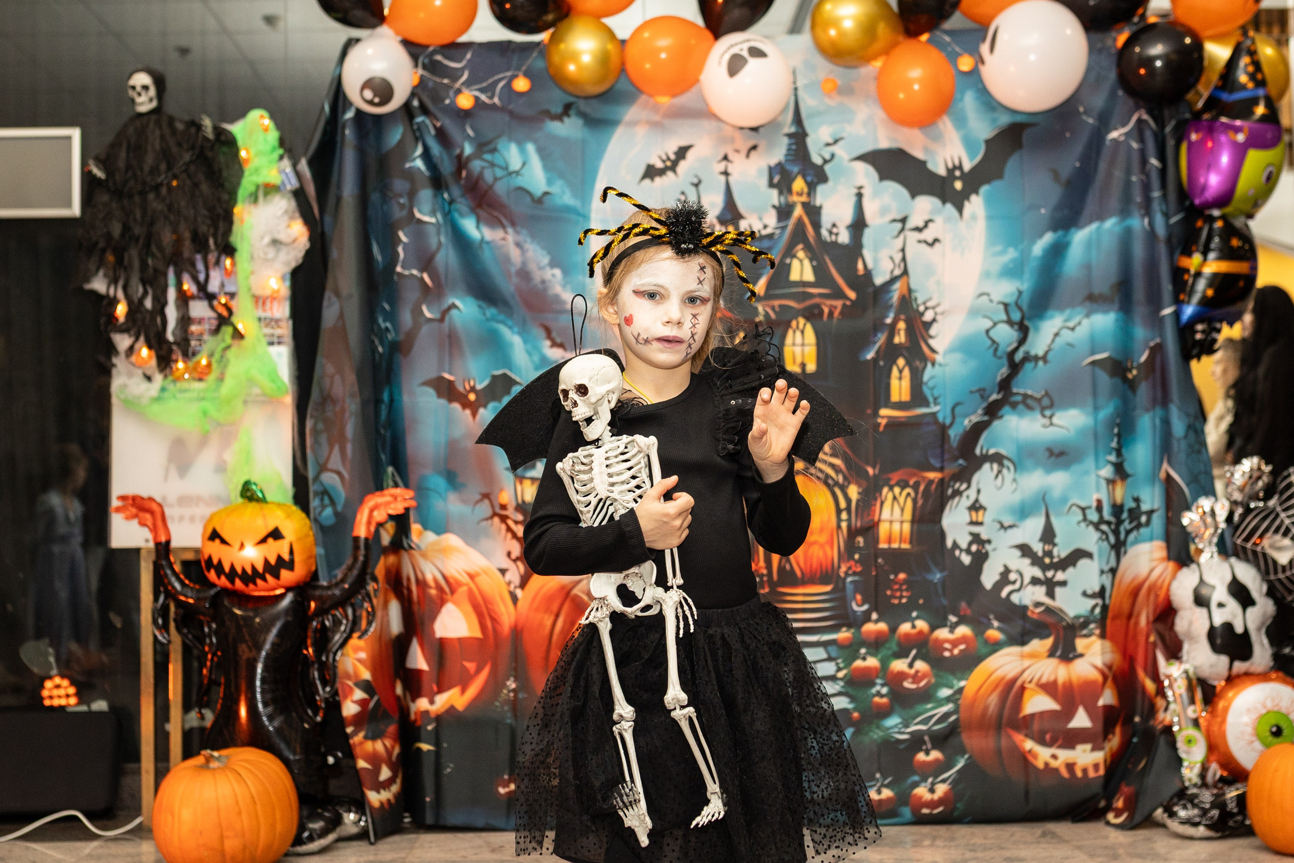 Leo dance studio Helloween 2025. Семейный и детский фотограф в Варшаве Мила Бобровская