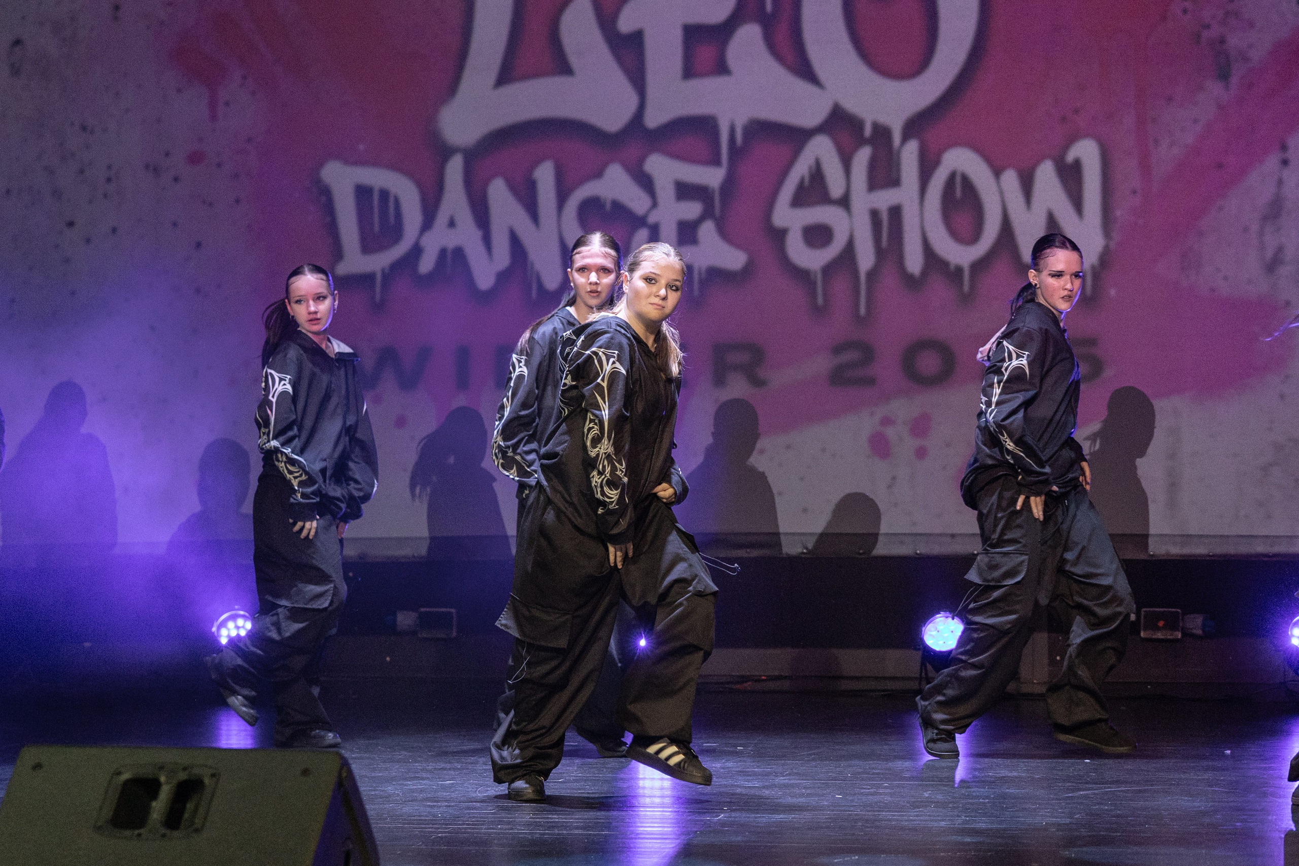 LEO DANCE SHOW WINTER 2025. Семейный и детский фотограф в Варшаве Мила Бобровская