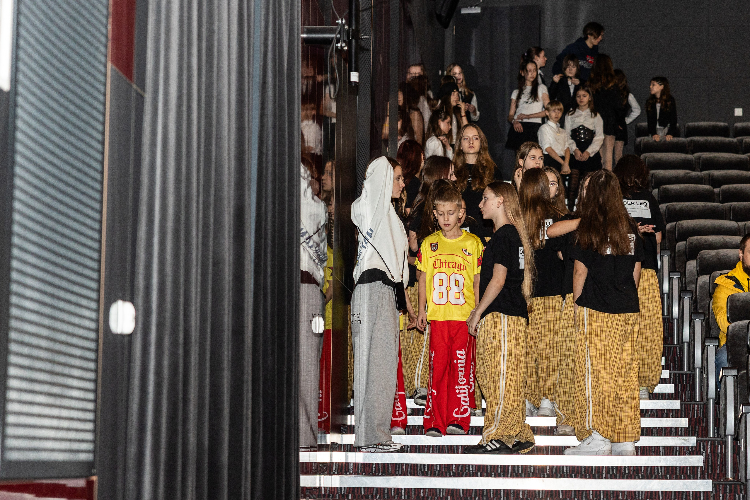 LEO DANCE SHOW WINTER 2025. Семейный и детский фотограф в Варшаве Мила Бобровская