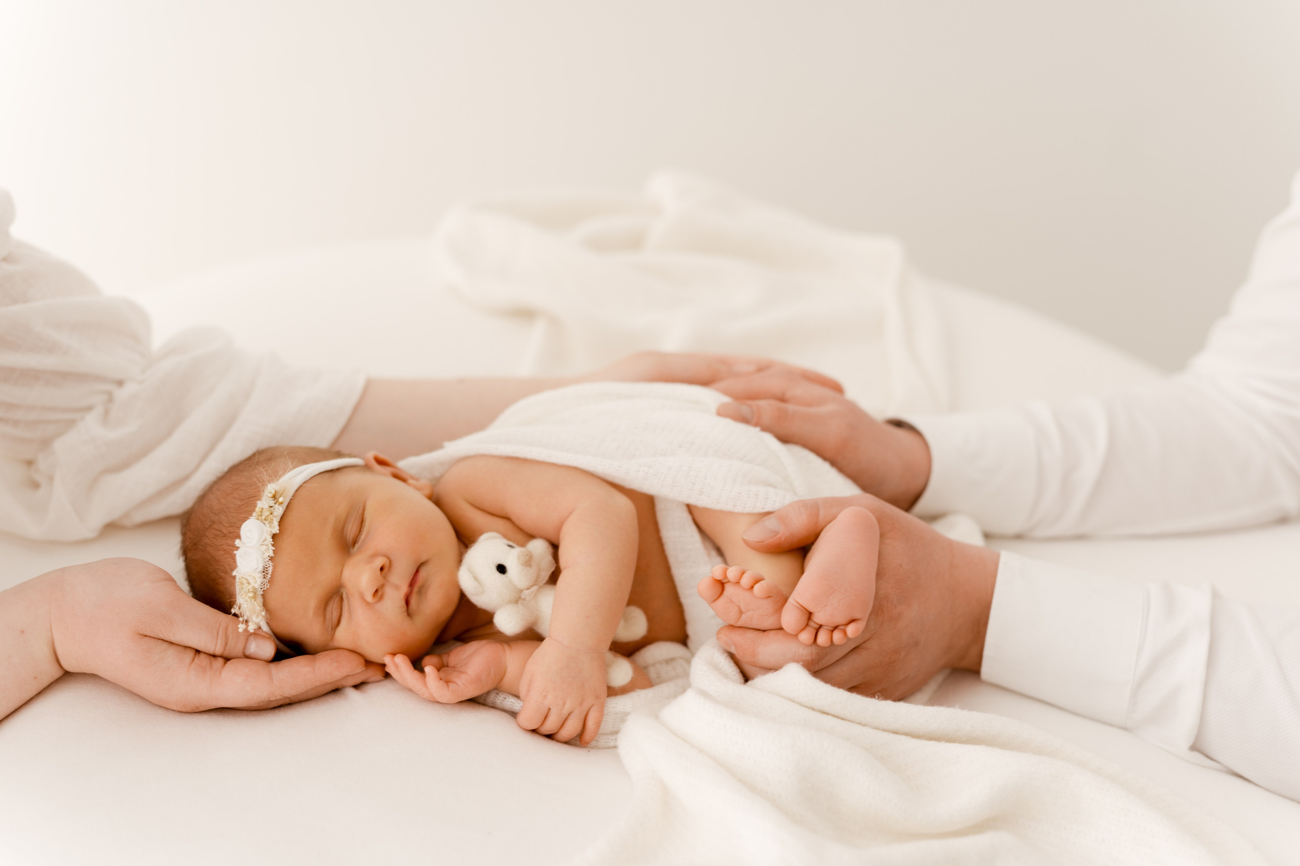 Pierwsza sesja Amelki. Fotograf Łódź - sesja ciążowa, noworodkowa, dziecięca. Studio w Łodzi