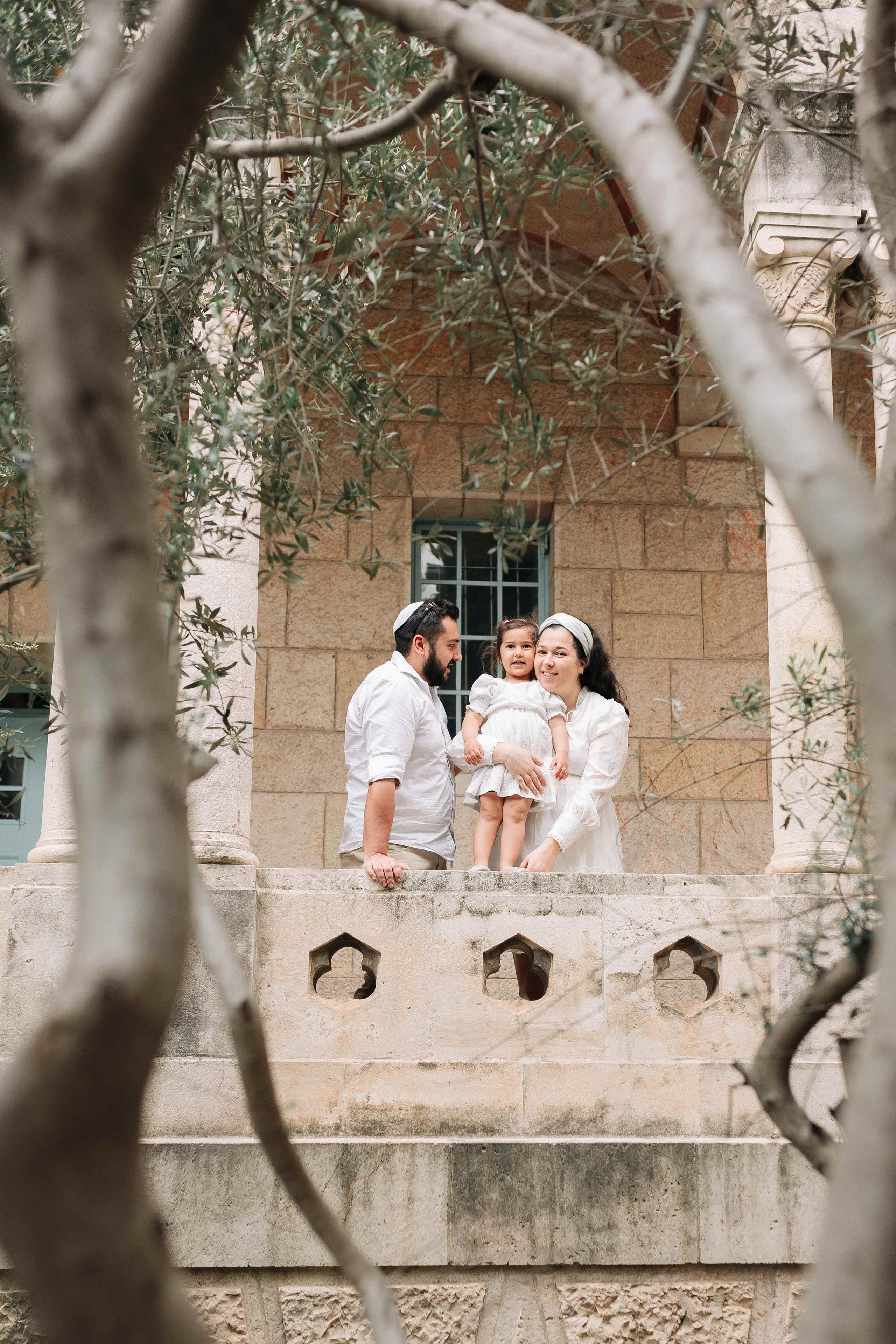 EXPECTING A BABY, JERUSALEM. PHOTOGRAPHER IN ISRAEL