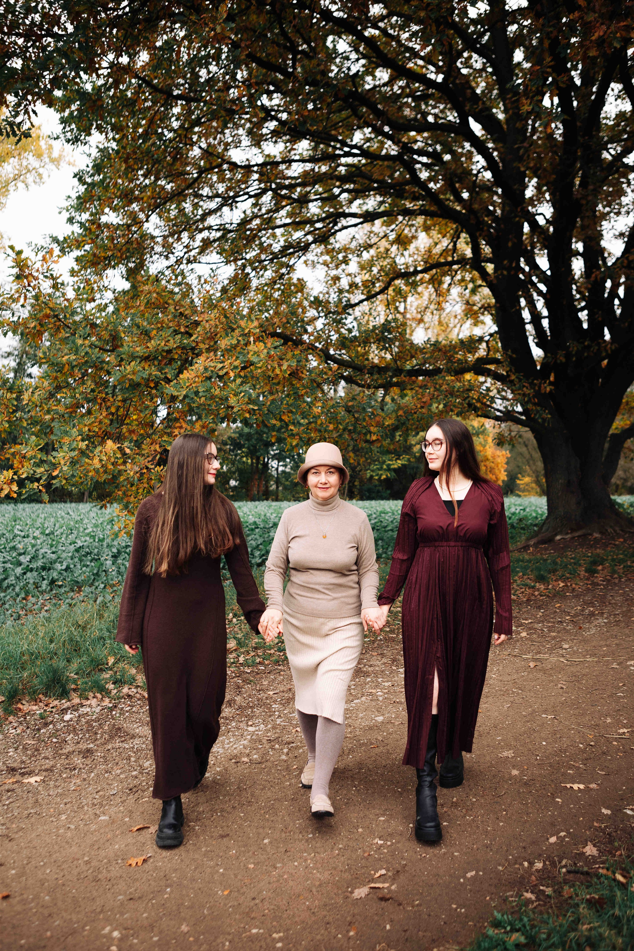 BIG OAK, BIG FAMILY. Https://shi-photo.com/