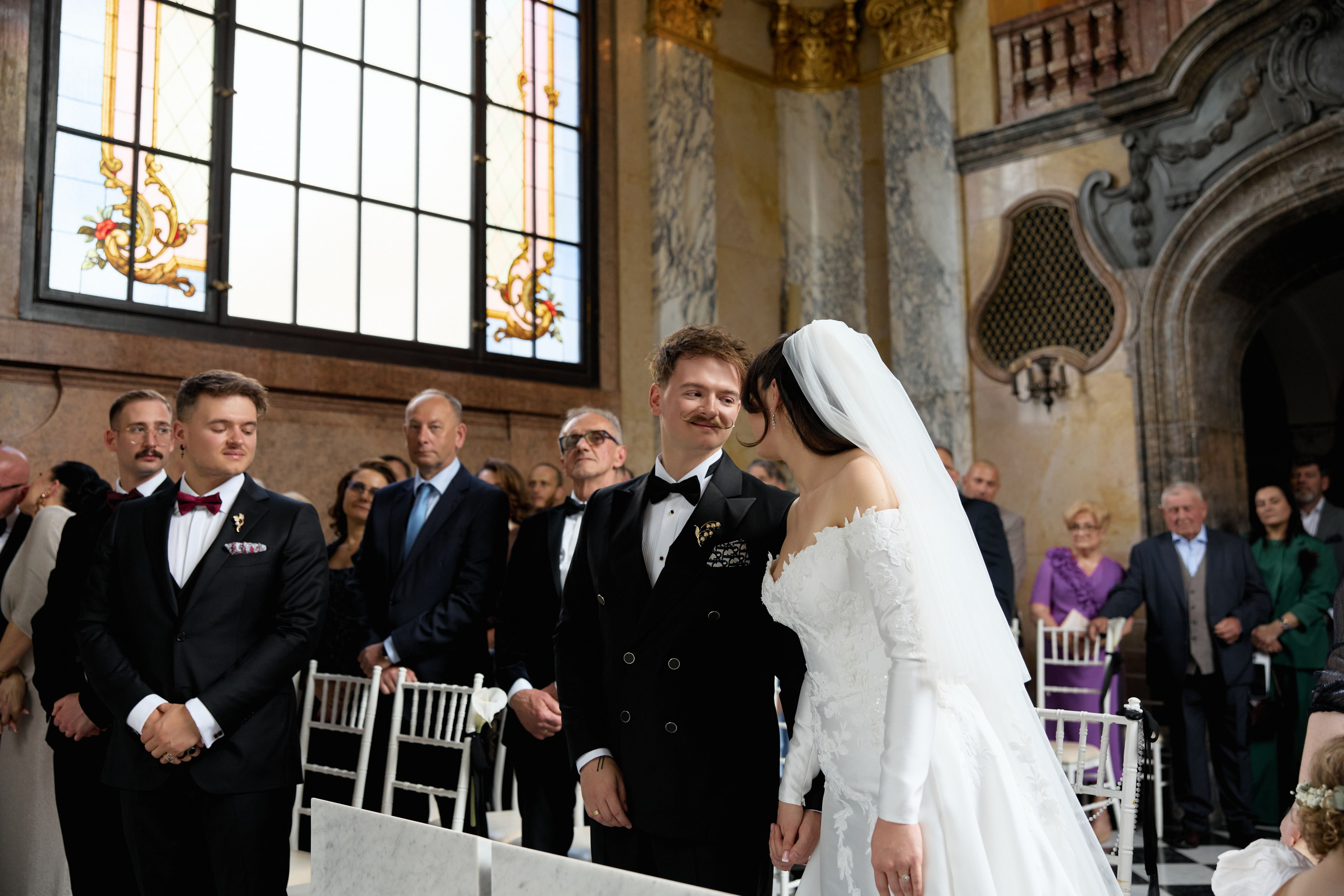 Wiktoria & Kacper. Pałac Goetz. Fotograf ślubny i rodzinny w Krakowie Yana Klymova